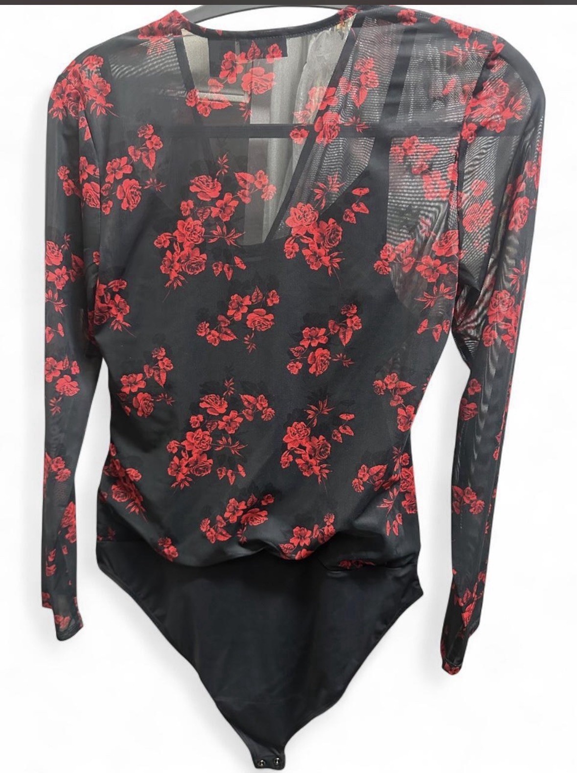 Tahari Women’s M Black/Red Floral Rose Sheer Long Sleeve Bodysuit