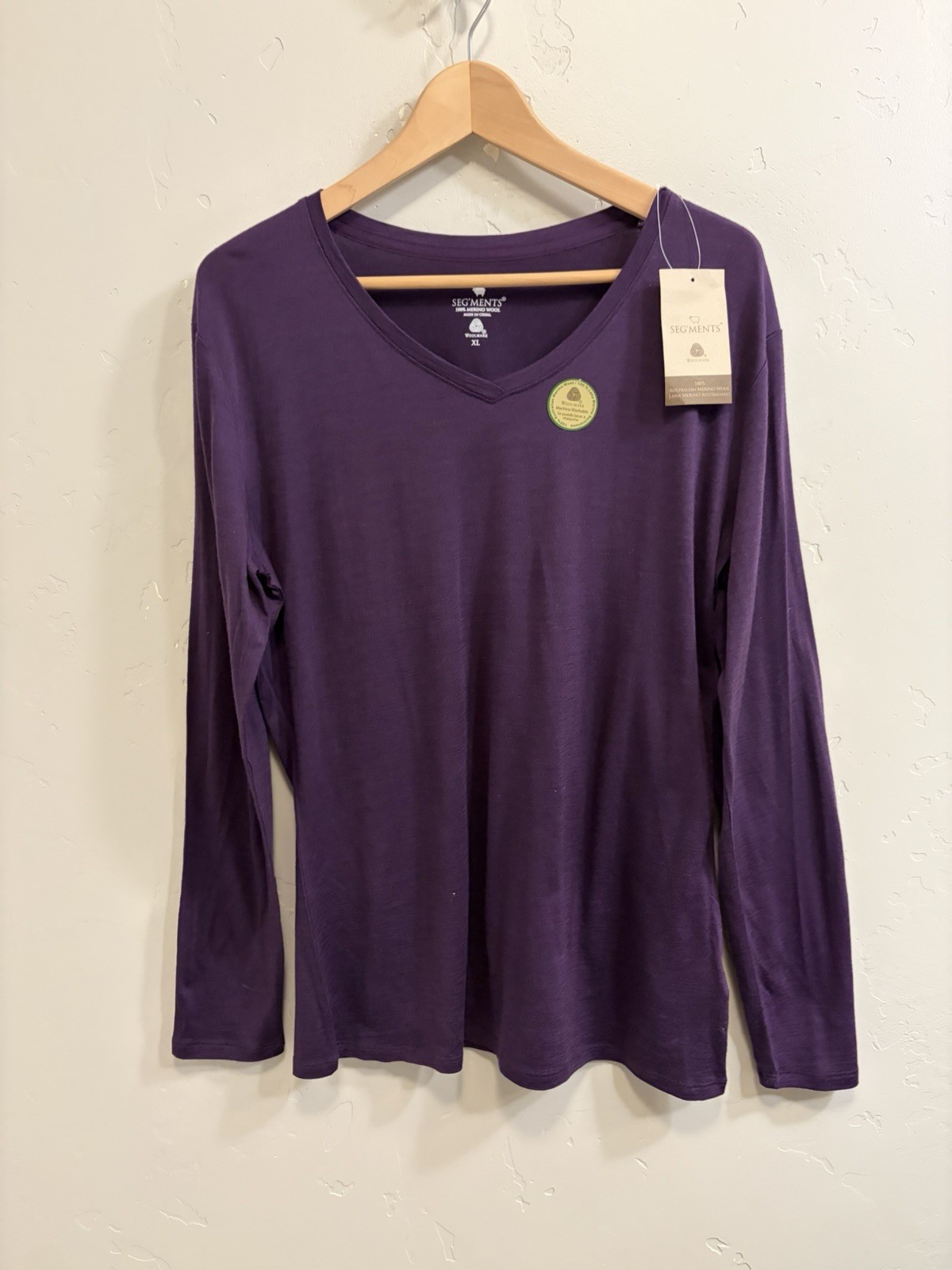Seg’ments Women’s NWT Size XL Purple 100% Merino Wool V-Neck Base Layer Shirt