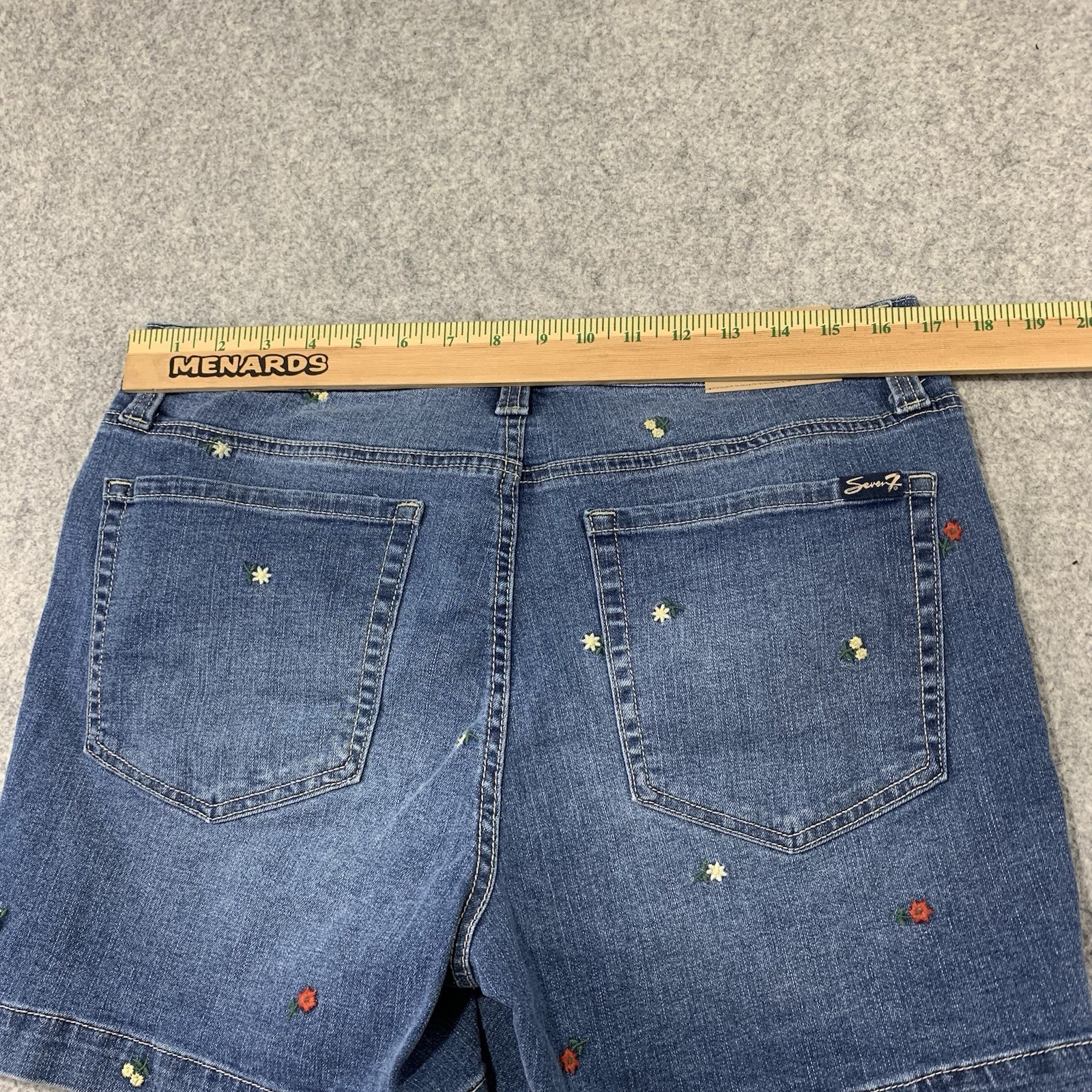 Seven7 Womens High-Rise Embroidered Floral Weekend Short Denim Size 12