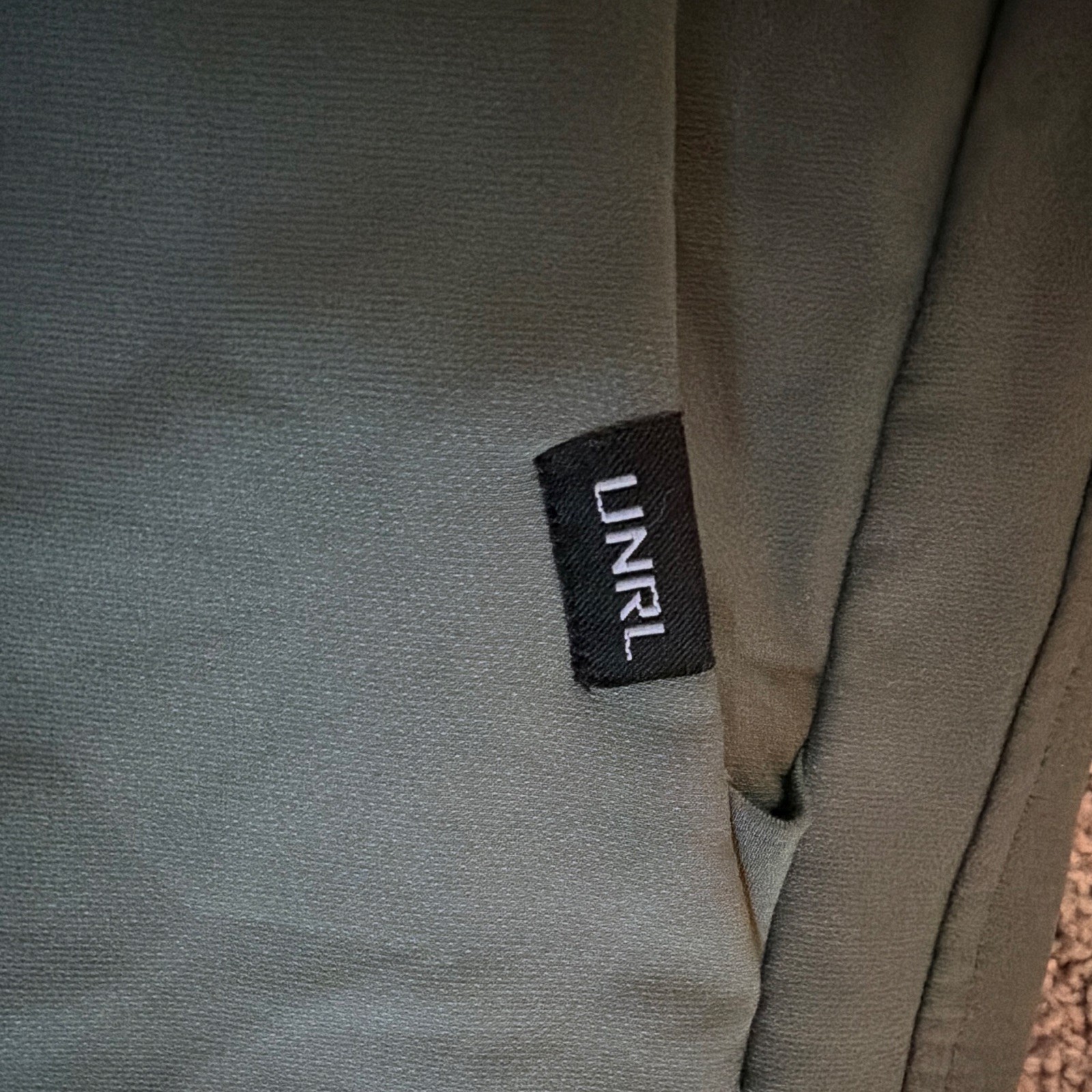UNRL Men’s Green Solid Jogger Pants Size L Drawstring Elastic Waist Logo