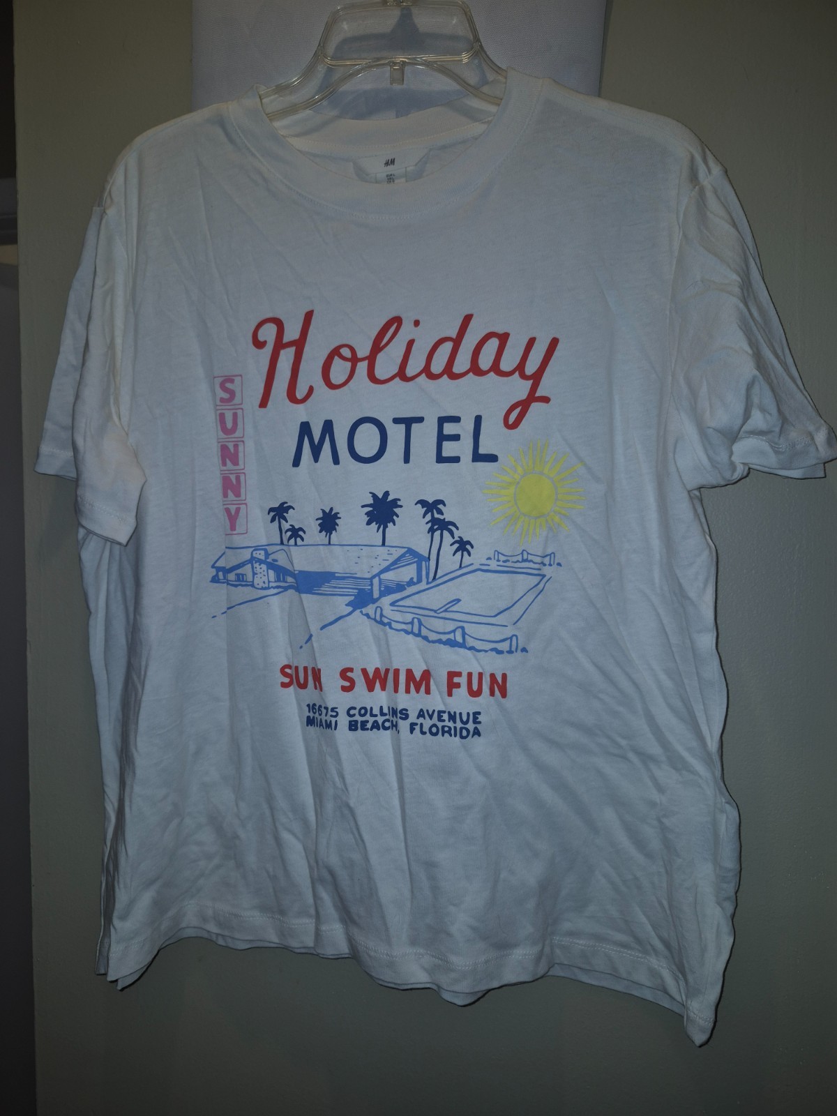 Women’s H&M Holiday Motel Vintage Y2K Inspired Summer Tee Shirt Size Large