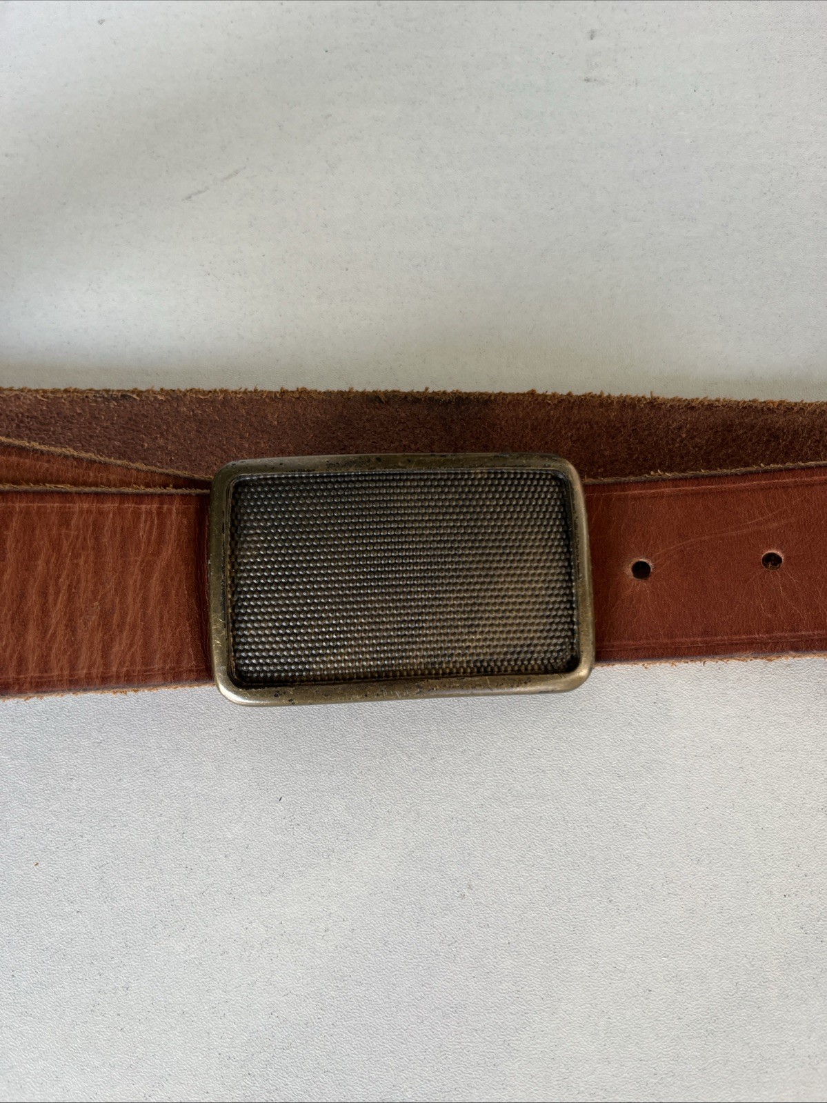VINTAGE HANDMADE ITALIAN LEATHER BELTS TAN SZ 30 WIDHT 1.5 BRASS PLAQUE BKL 1/1