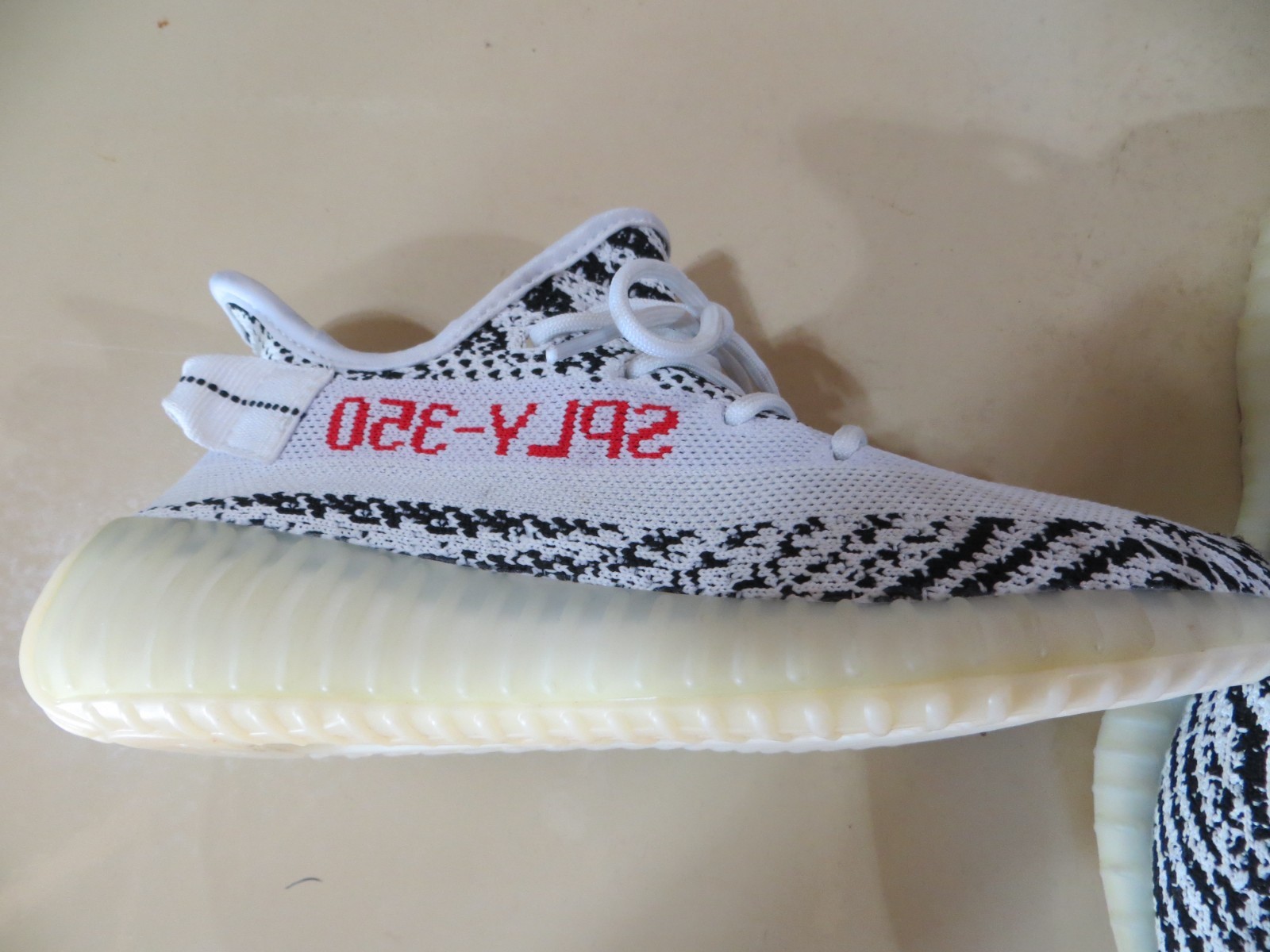 Size 6.5 – adidas Yeezy Boost 350 V2 Low Zebra