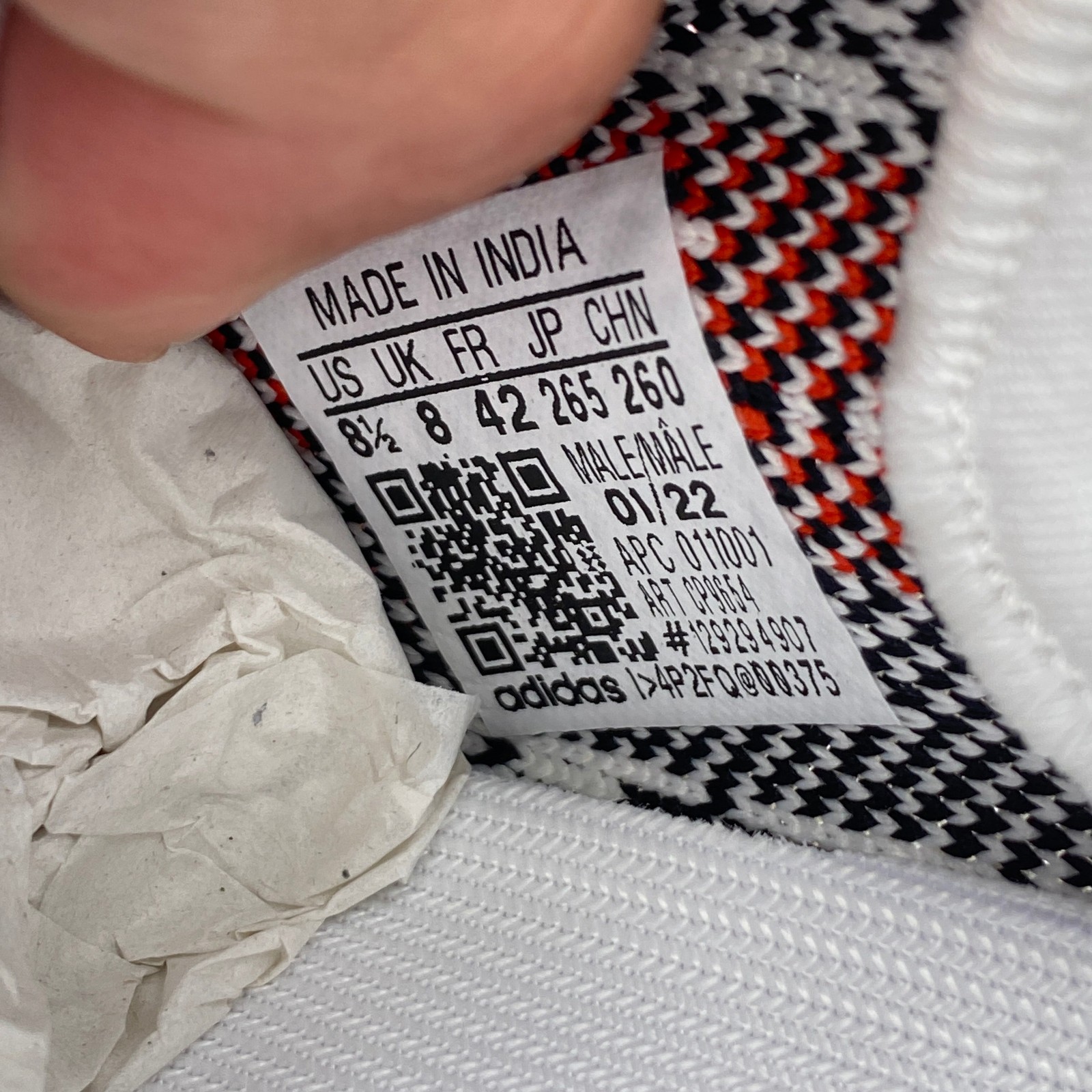 Yeezy 350 v2 “ZEBRA” 2022 – Size 8.5 – cp9654 (15647-4)
