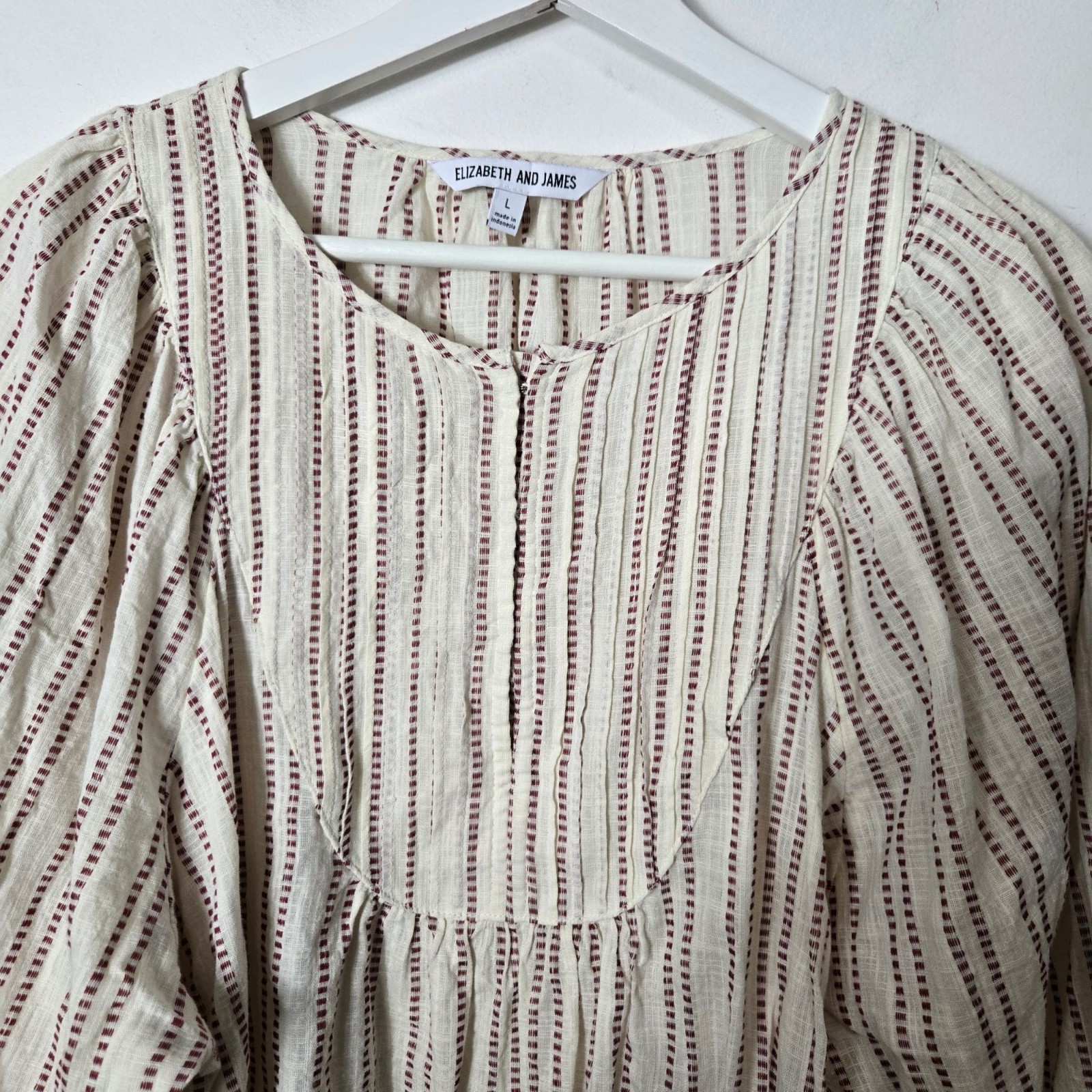 Elizabeth And James Size L Stripe Pintuck Peasant Blouse Red Cream Long Sleeves