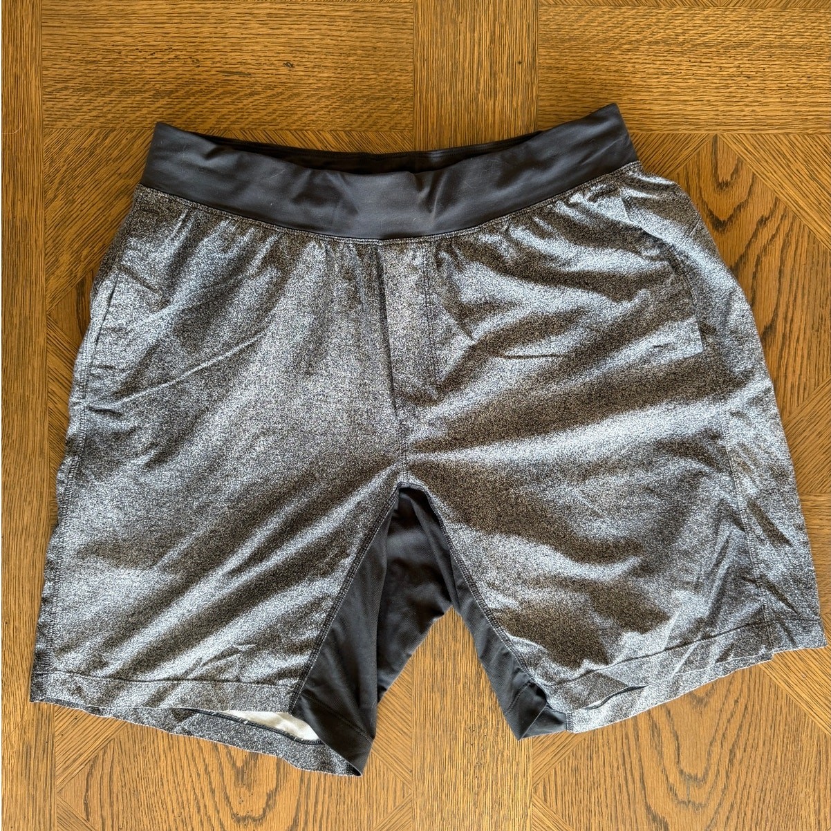 Lululemon Men’s Lined Athletic M Shorts Heather Grey T.H.E.
