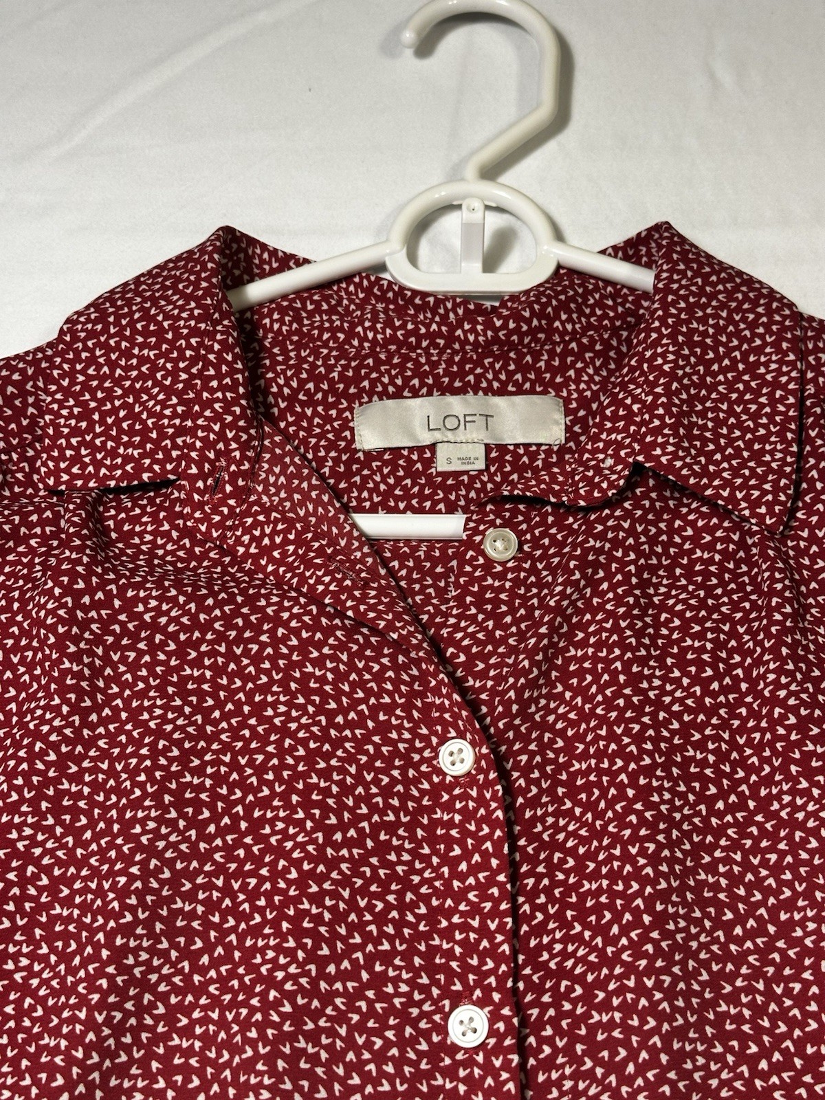 Women’s Loft collared Short Sleeve Burgundy Button Up Print Blouse Small