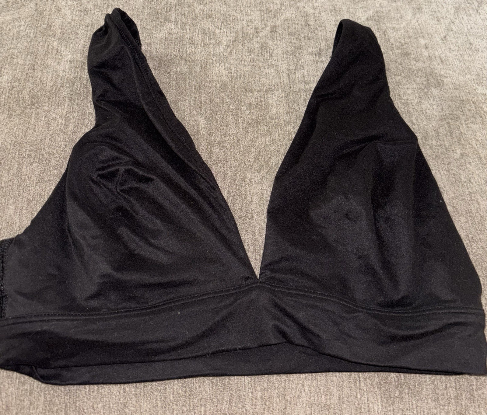 Victoria’s Secret Super Soft Stretchy Bralette Size Small ~ Black