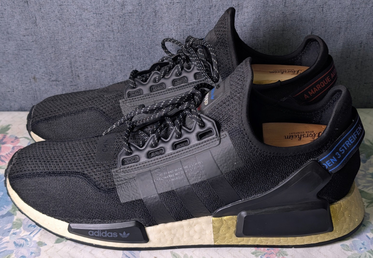 Adidas Originals NMD_R1 V2 Men’s 14 Shoes Black Boost Running Sneakers FW5327