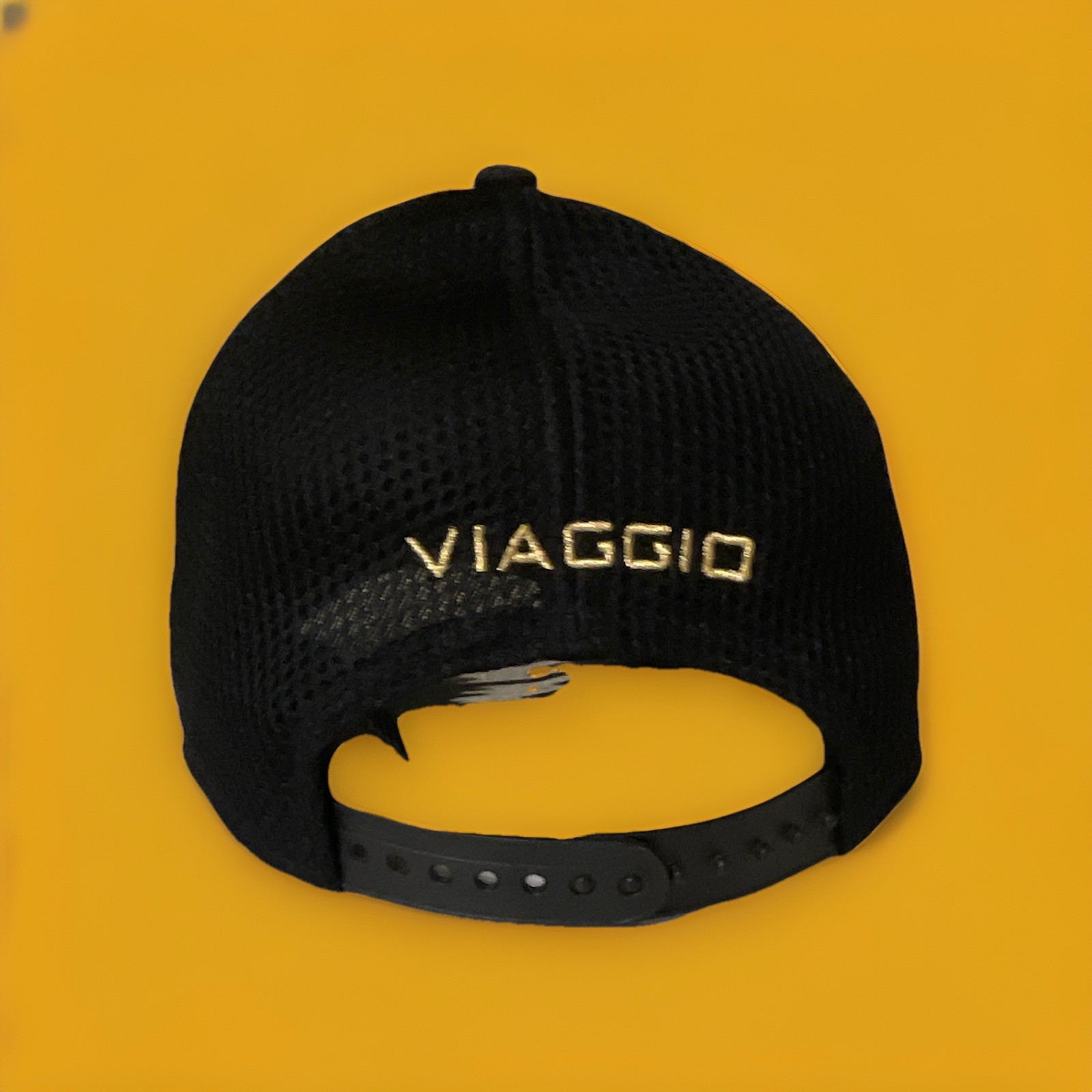 New Era Black/Gold Adjustable Mesh Back 9FORTY Baseball Cap One Size Men