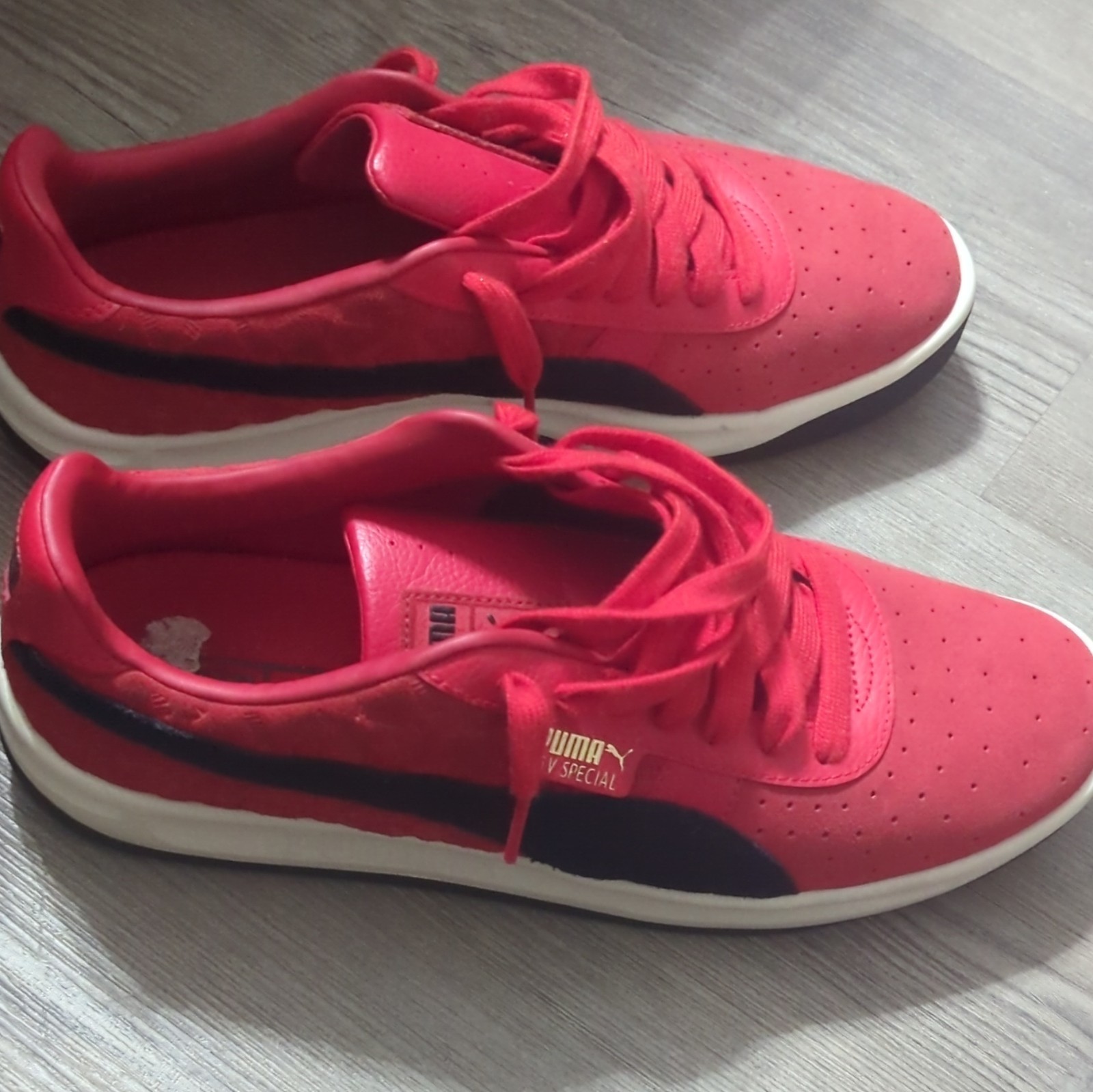 PUMA GV Special Men’s Low Top Suede Lace-Up Sneakers Red/Black/White