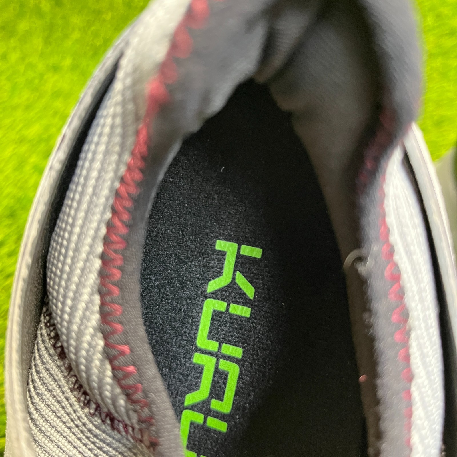 Kuru Atom Mens Size 7.5 Gray Black Red Athletic Running Walking Shoes Sneakers