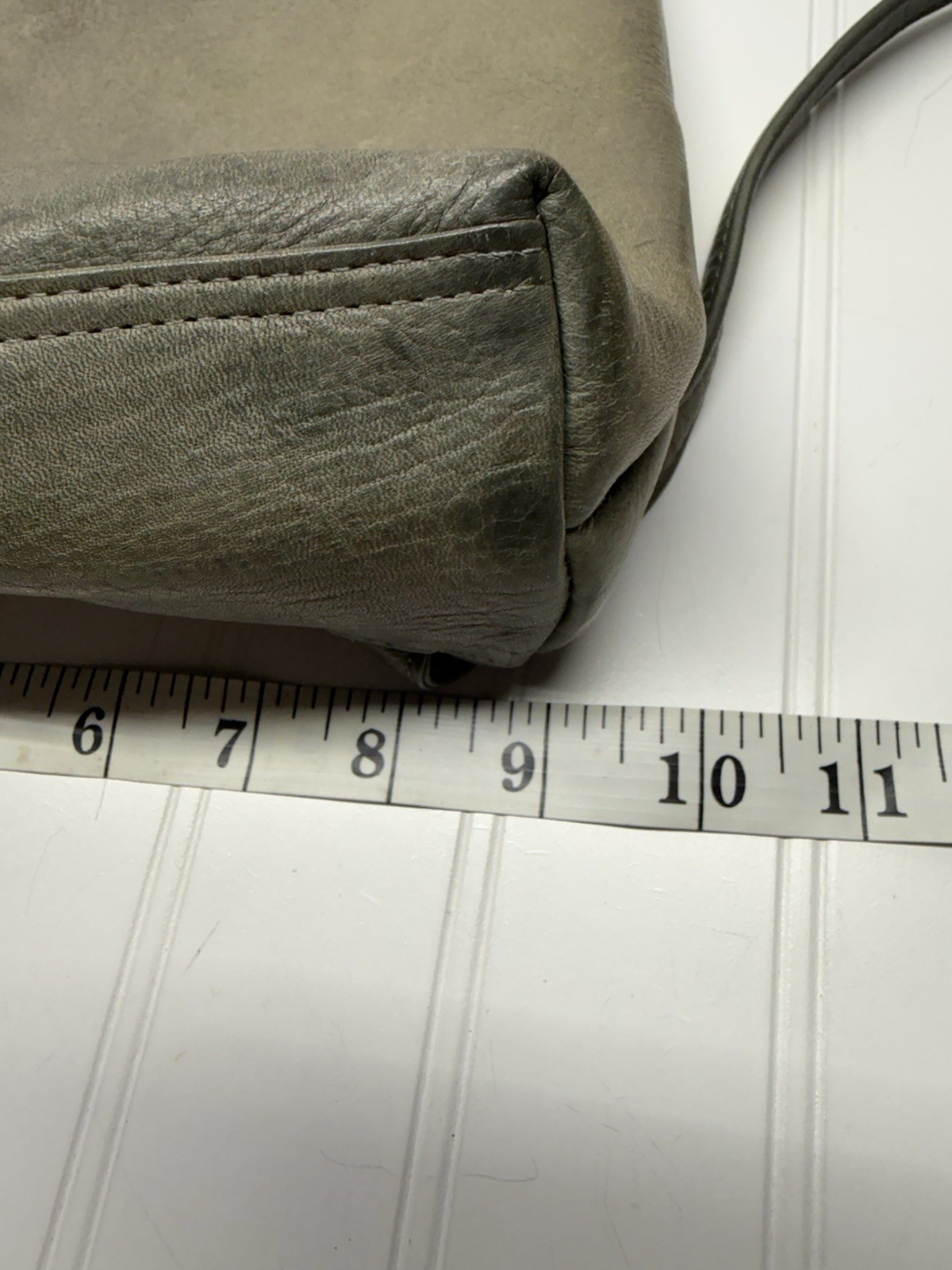 Le Donne Leather Collection Slim Sling Backpack Gray Olive Vaquetta Top Grain