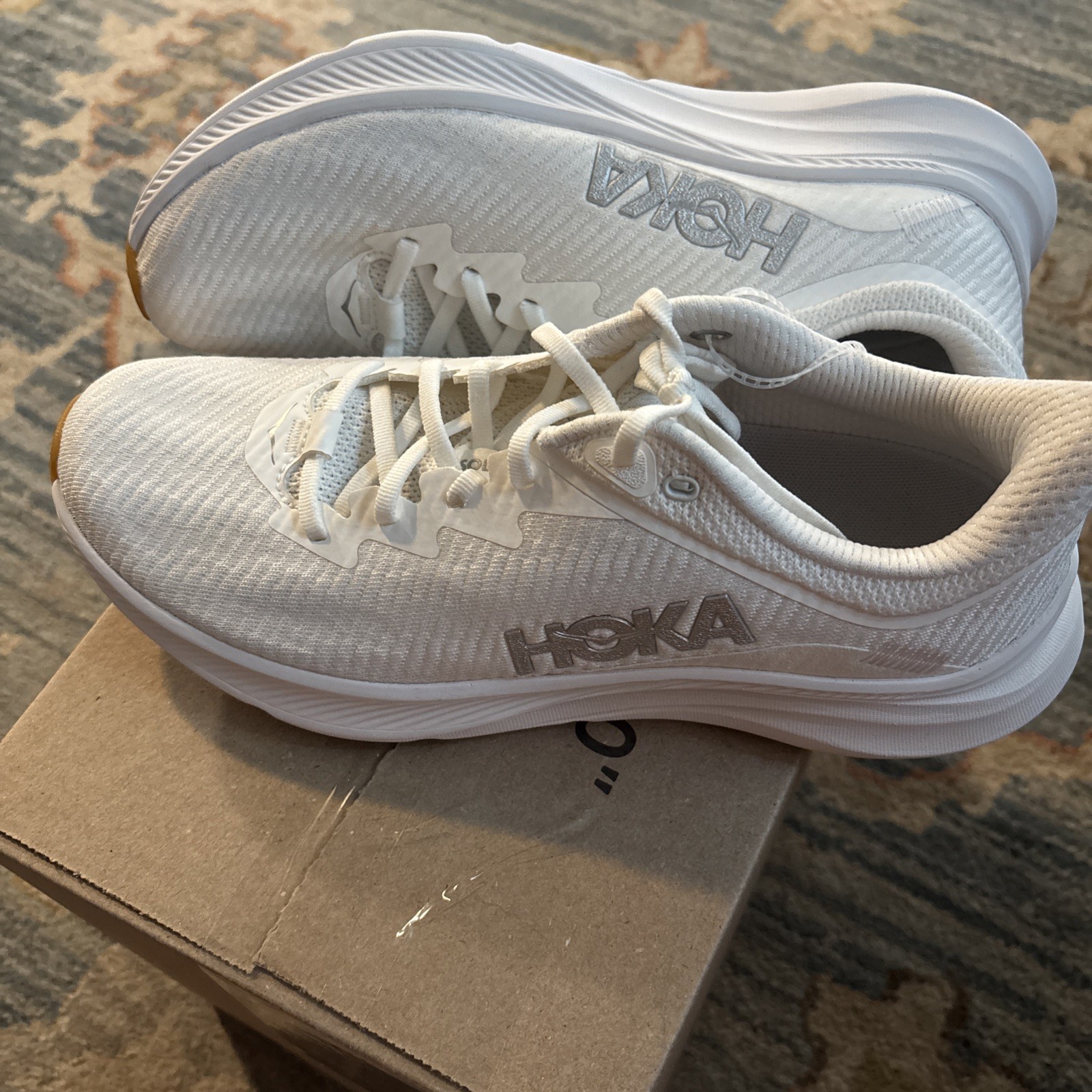 Hoka One One Womens Solimar 1123075 White Running Shoes Sneakers Size 9.5 B New