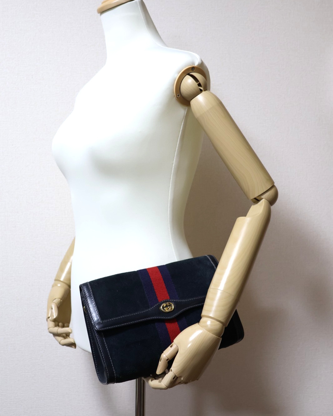 GUCCI VINTAGE Web Stripe Shoulder Bag Suede Leather Navy Classic Authentic
