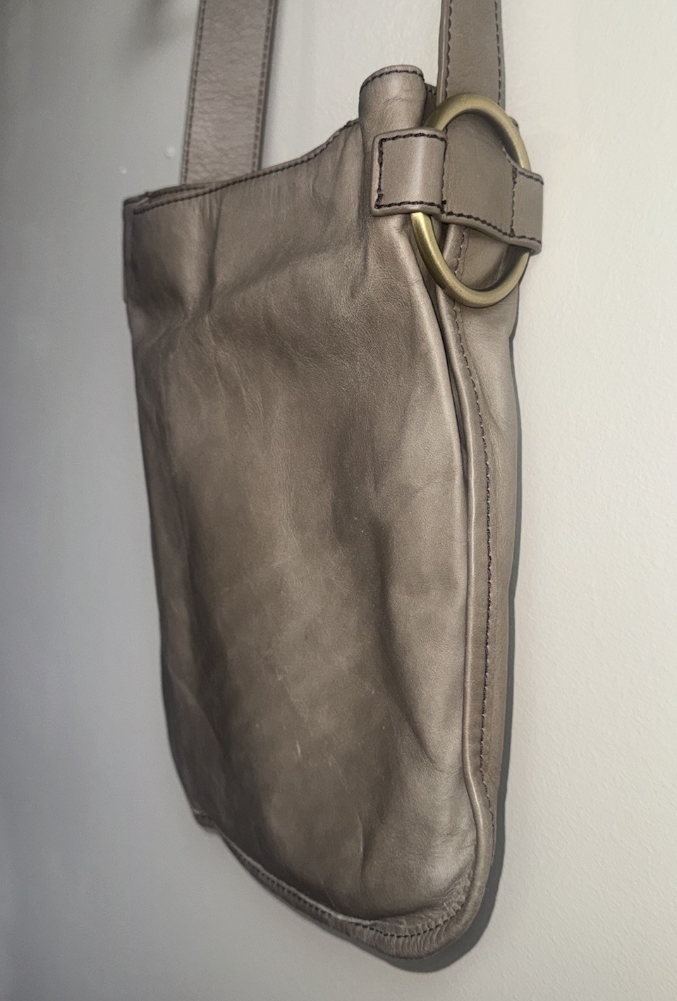 HOBO Genuine Leather Small Shoulder Bag Taupe Gray Brass Ring Slouchy Purse