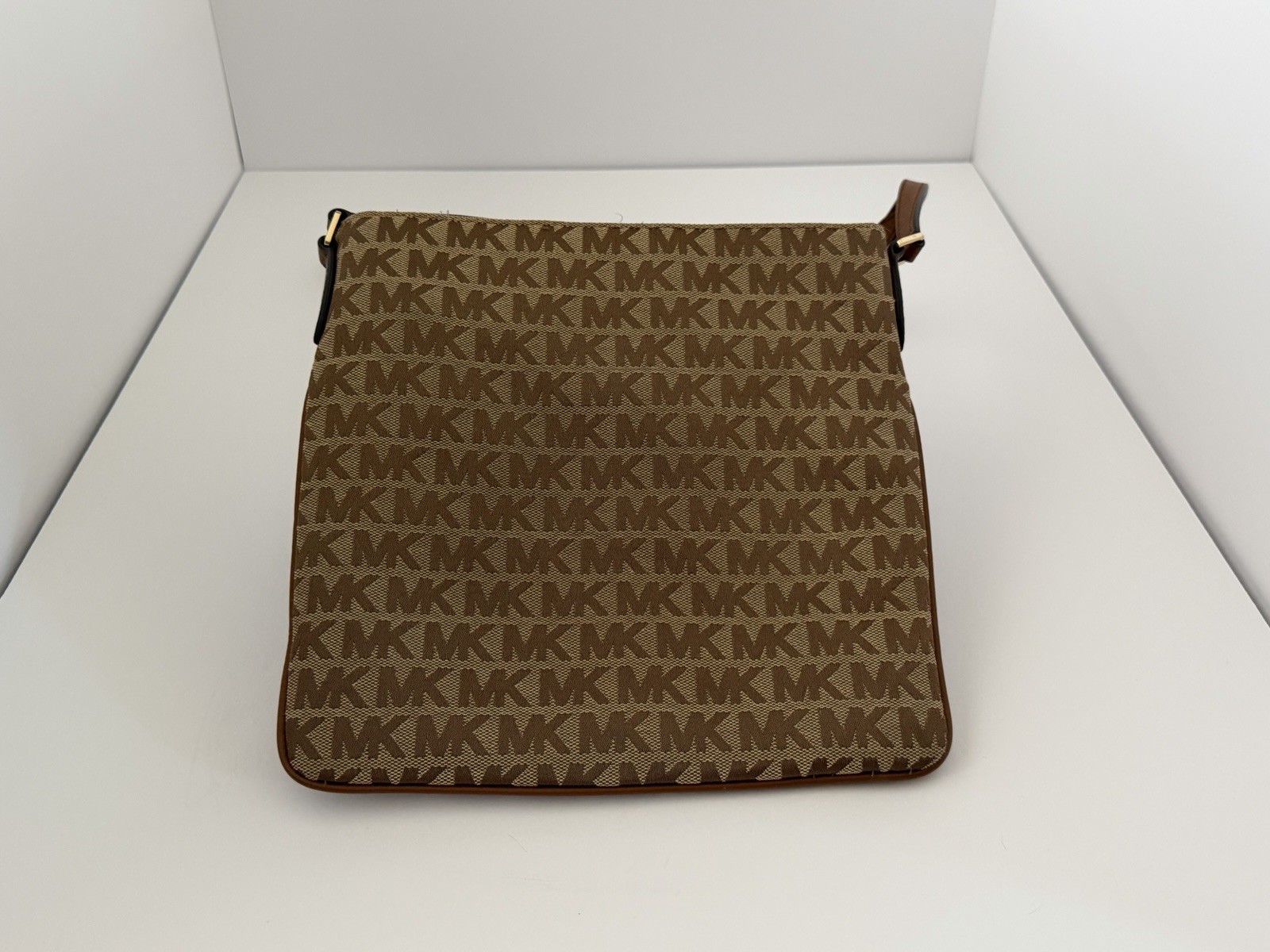 Michael Kors Signature MK Brown Monogram Small Crossbody Zip Gold Detach Strap