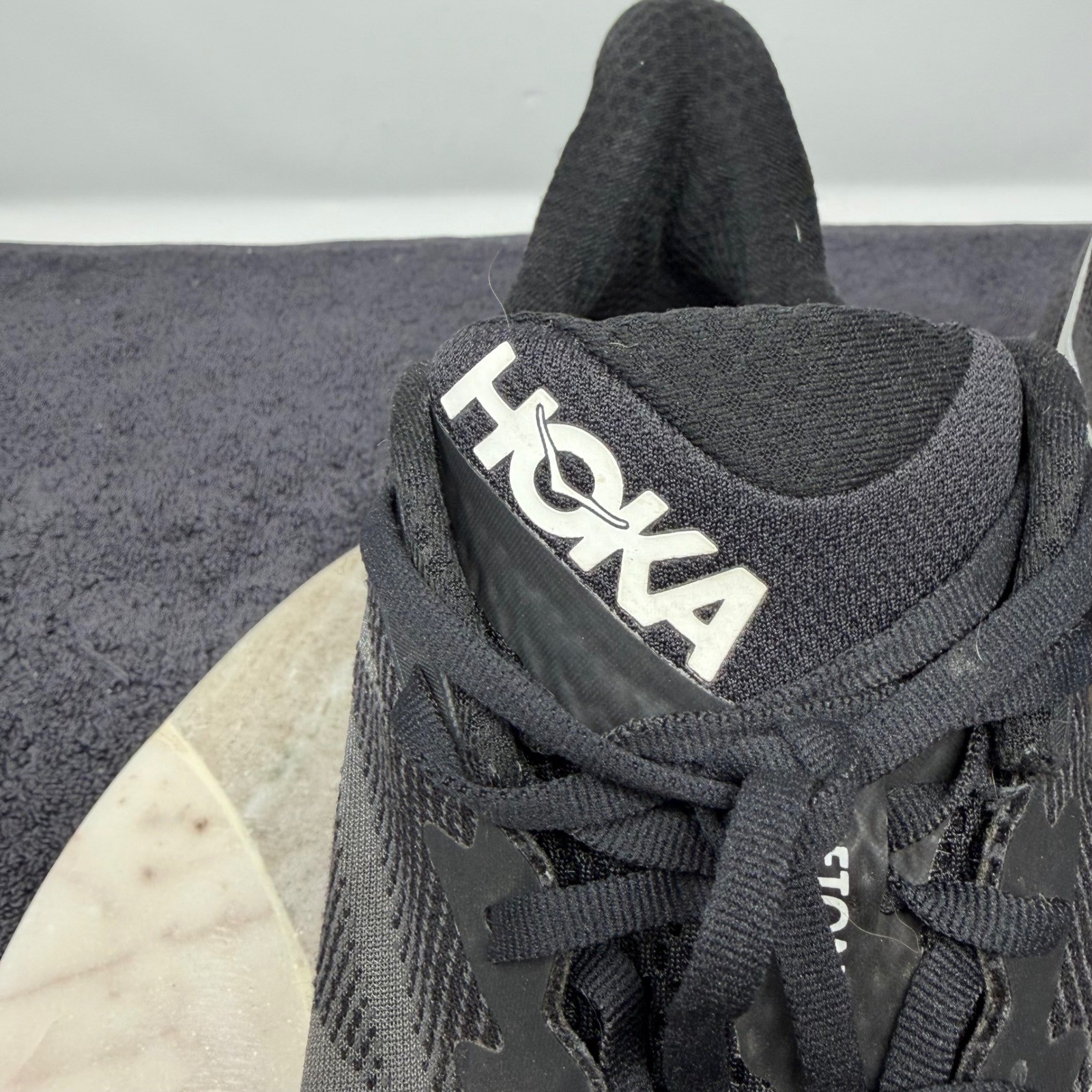 Hoka Clifton 9 Mens Running Shoes Black White 1127895 BWHT Size 11D