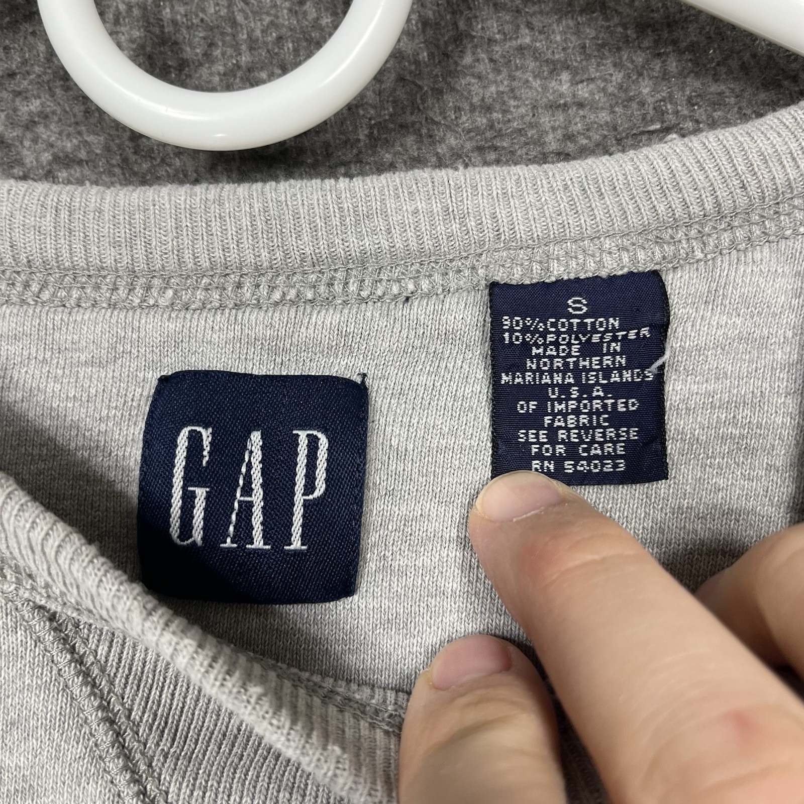 Vintage Gap Sweatshirt Men’s Small Gray 90s Y2K Boxy Athletic Distressed
