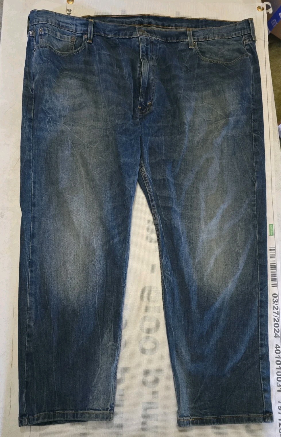 Levi’s 502 Taper Fit Jeans Men’s Dark Wash Stretch Size 50×30