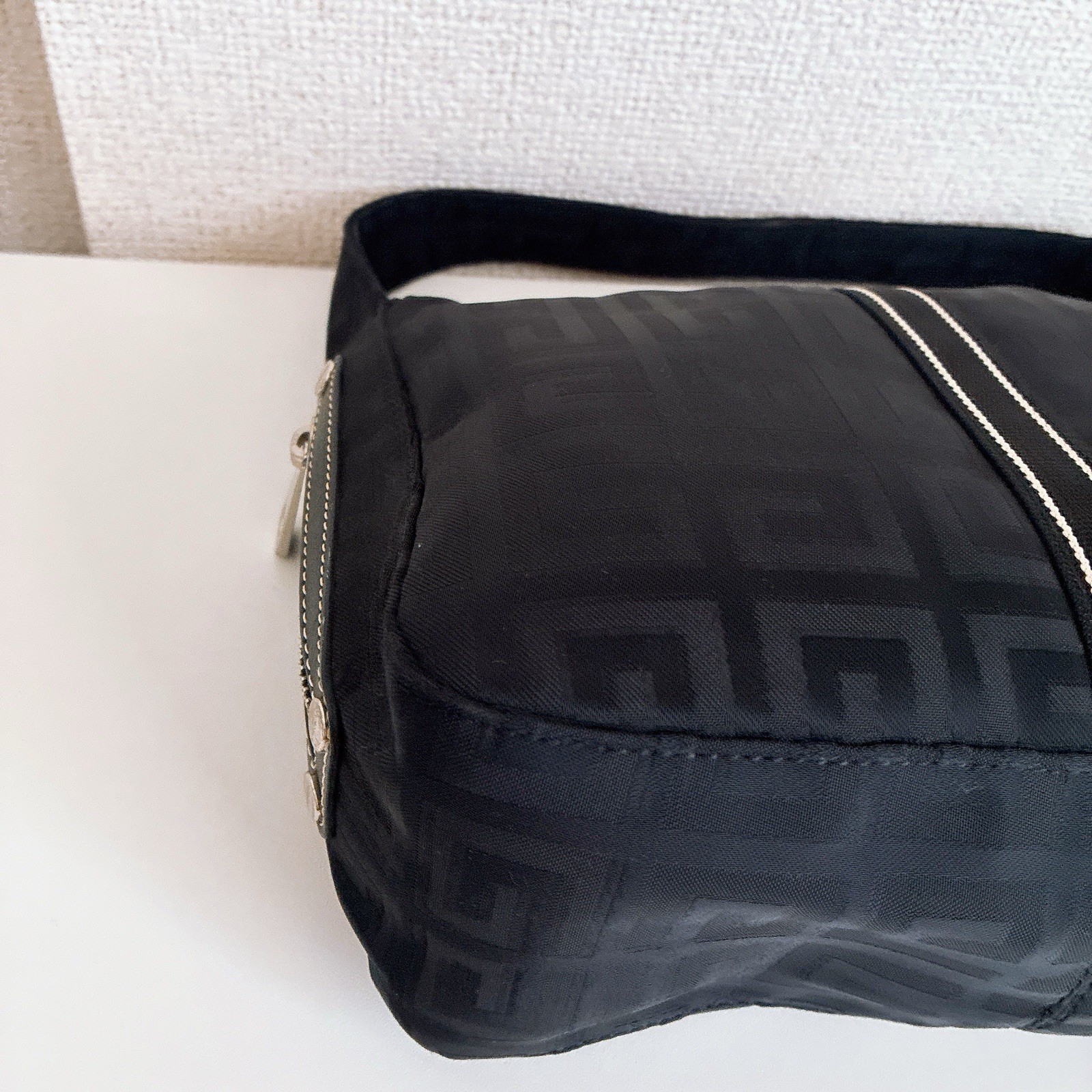Givenchy 4G Monogram Black Canvas Nylon One Shoulder Bag Handbag Purse Vintage