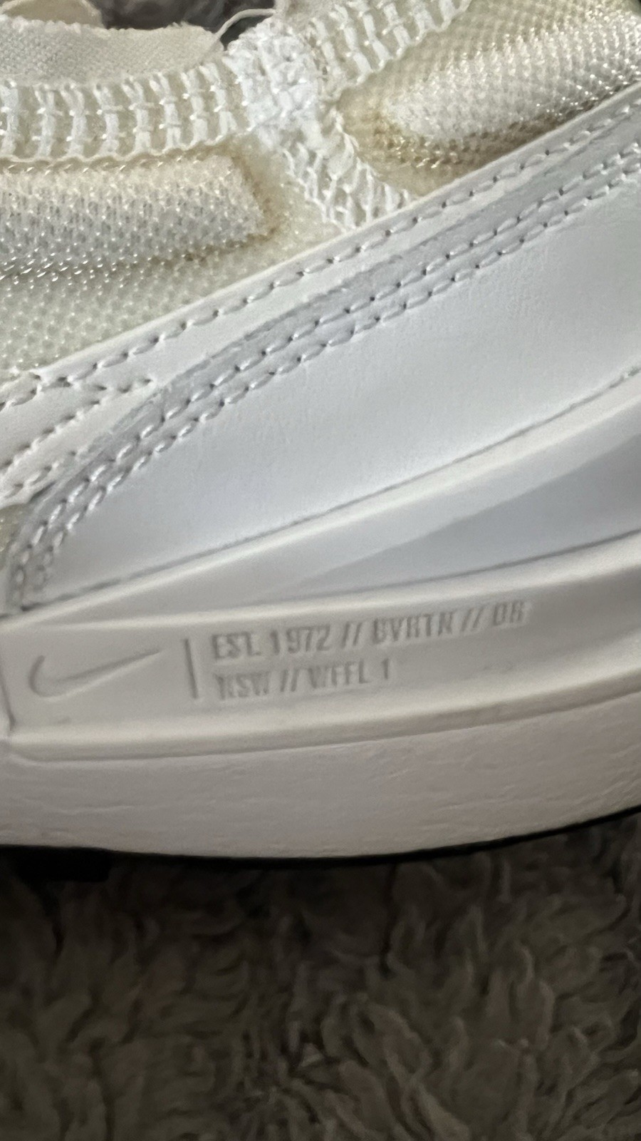 Nike NSW WFFL 1 White Leather Mesh Lace Up Low Top Athletic Sneakers