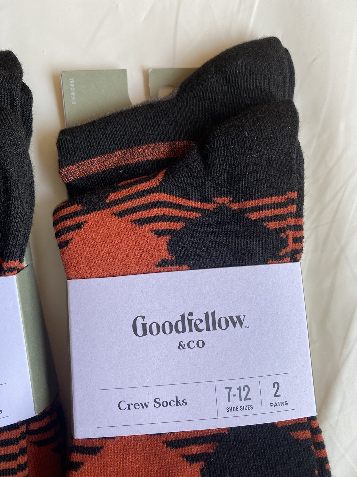 2 Packs Men’s Novelty Socks 2pk – Goodfellow & Co Red & Black 7-12