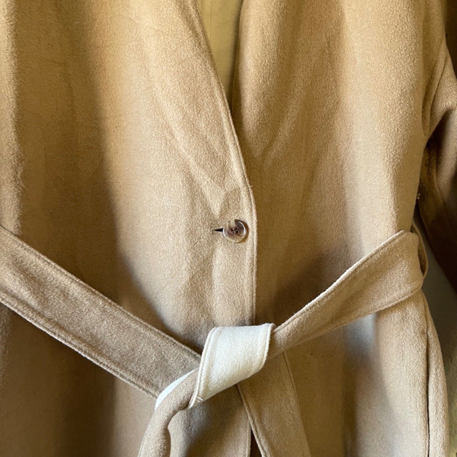Uniqlo Women Beige Wool blend Belted Collarless Coat Size 6