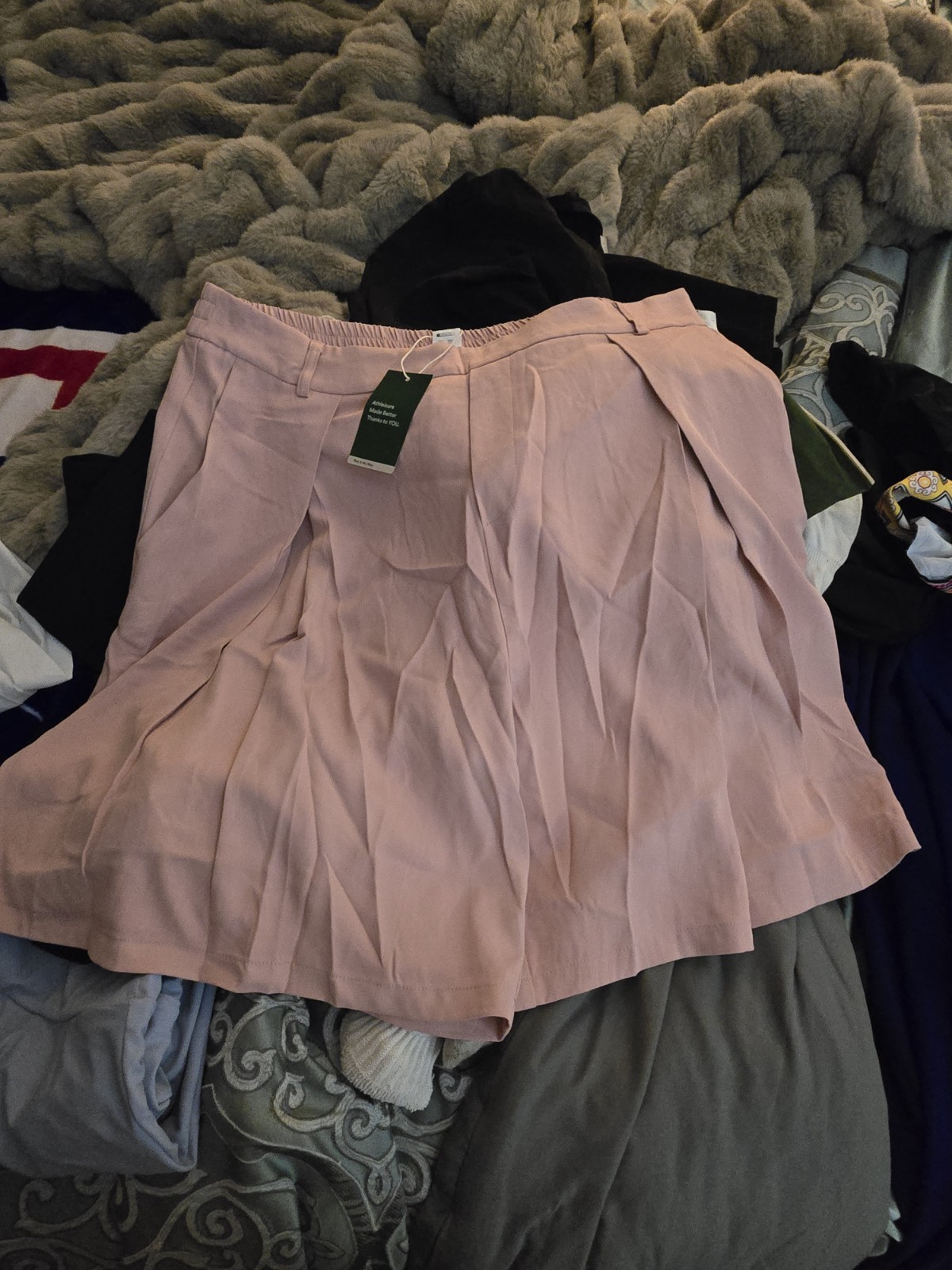 Halara Wide-Leg Pleated Shorts High Rise Pockets Pull-On XL Regular Pink NWT