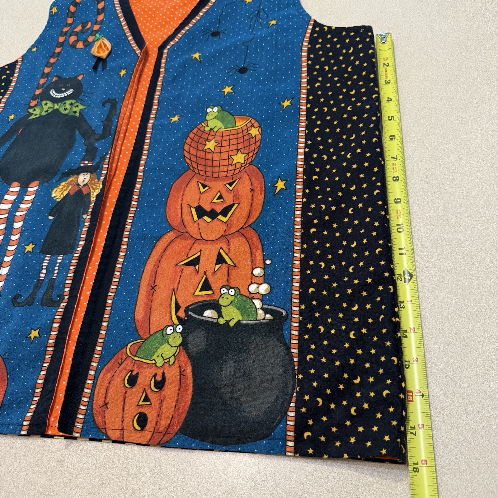 VTG Halloween Vest & Pin Homemade Ghouls Night Out Ghosts Pumpkins See Pics Size