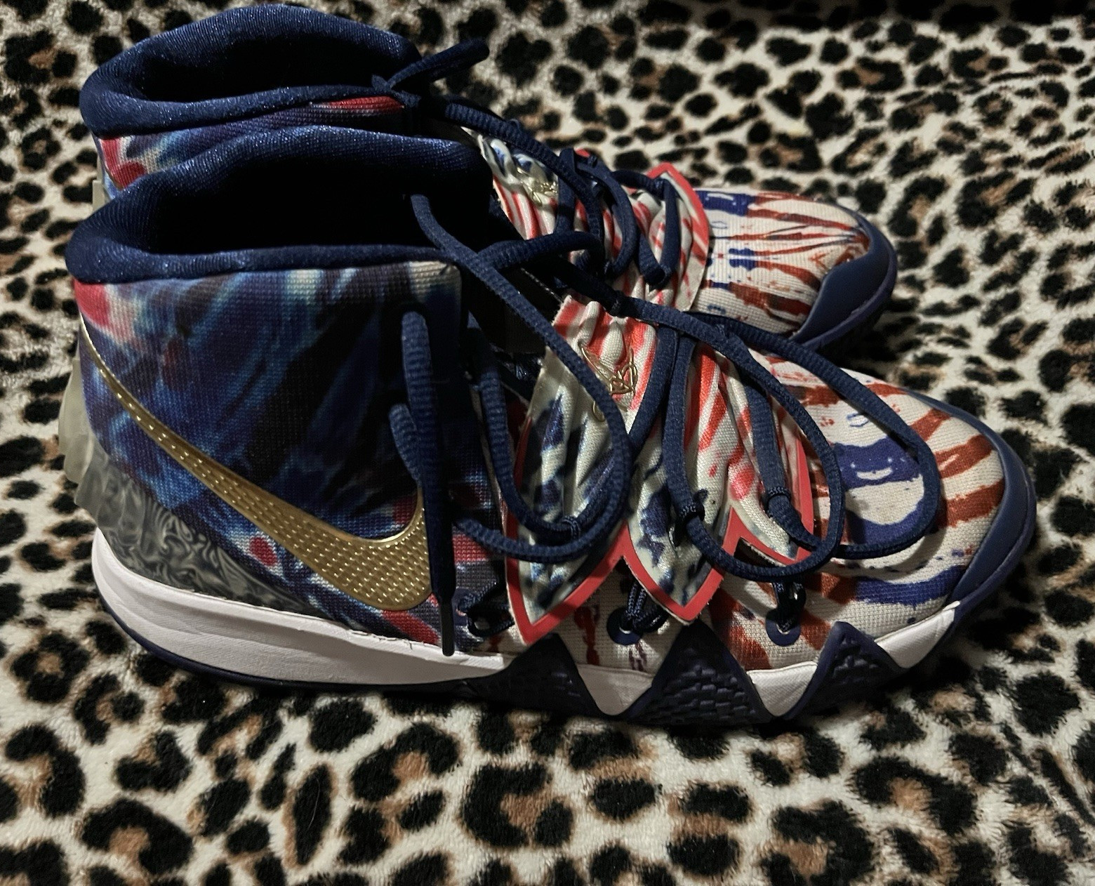 Nike youth kybrid s2 Basketball High Top Sneaker