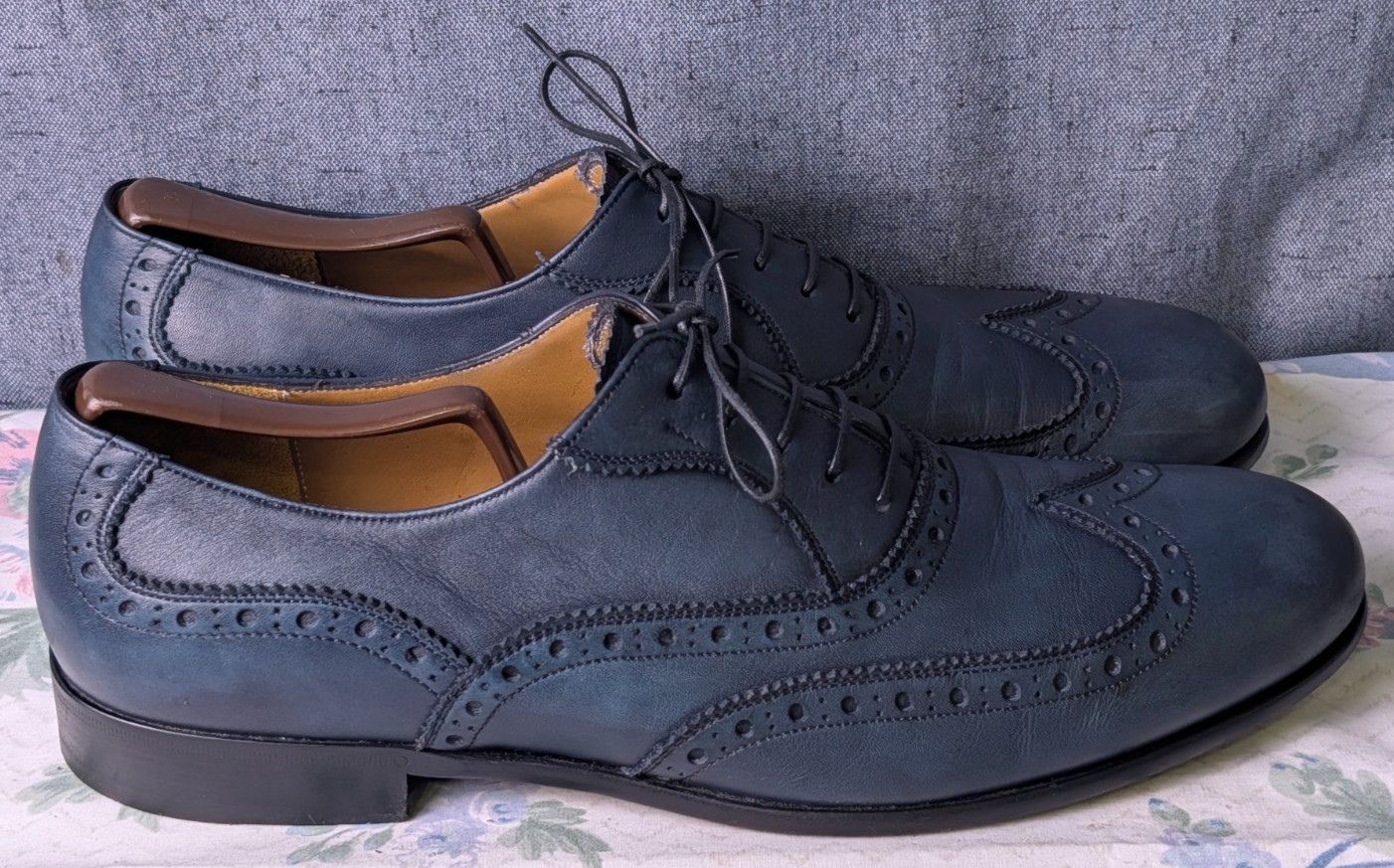 Salvatore Ferragamo Wingtip Brogue Navy Leather Dress Shoes Men’s 9.5D ITALY