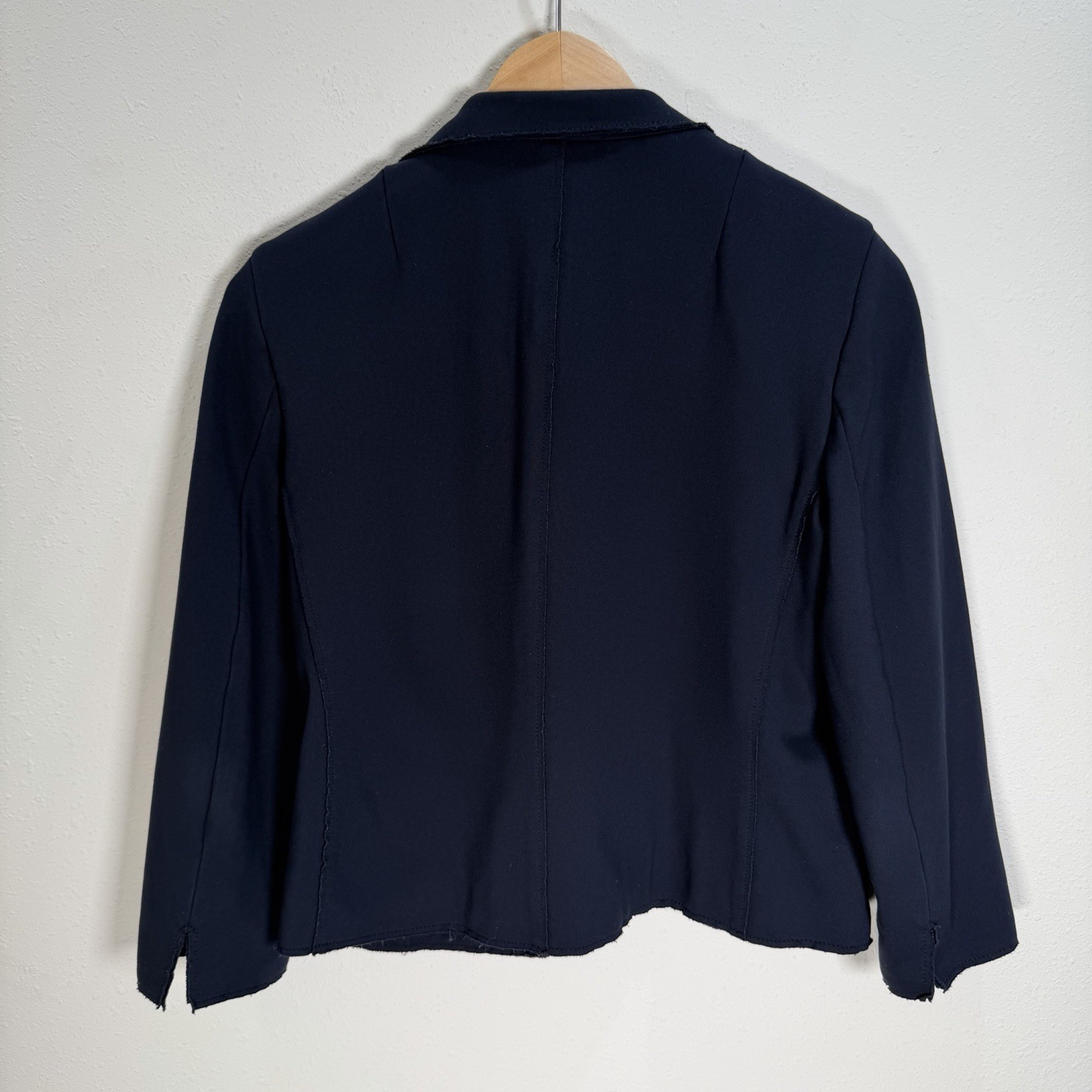 AKRIS Punto Blazer Womens Size 8 Navy Stretch Knit Jacket Raw Seams 3/4 Sleeve