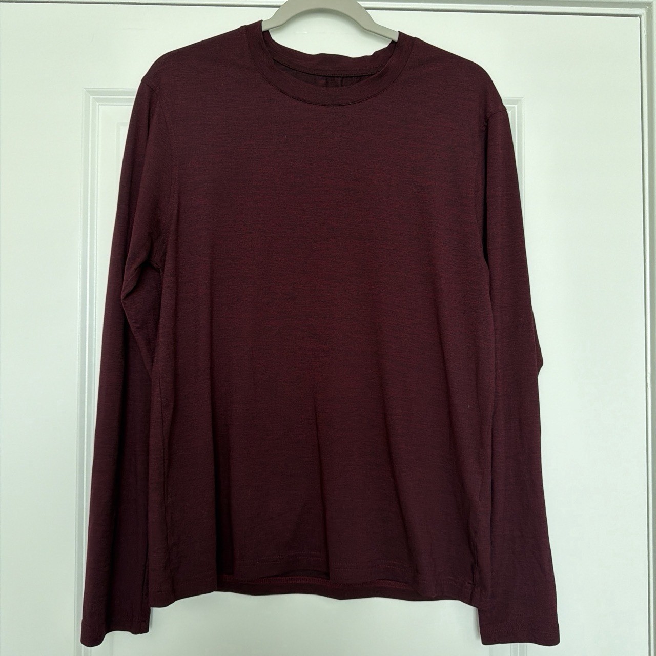 Womens Burgundy Long Sleeve Soft Stretchy Breathe Brand M Casual Outdoors Sporty