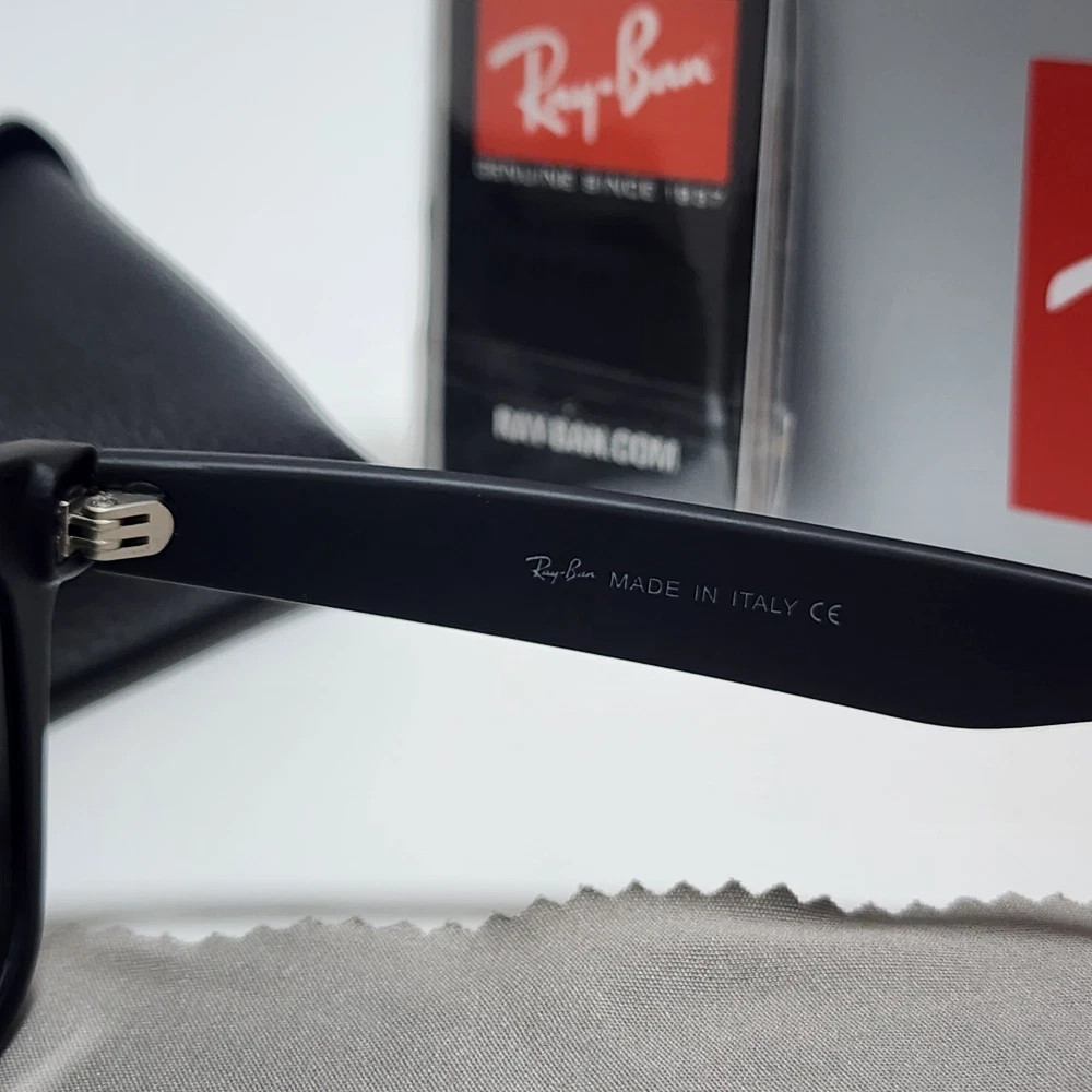 US Ray-Ban RB2140 Wayfarer Sunglasses Black Frame Glass Green Lens 50-22 mm