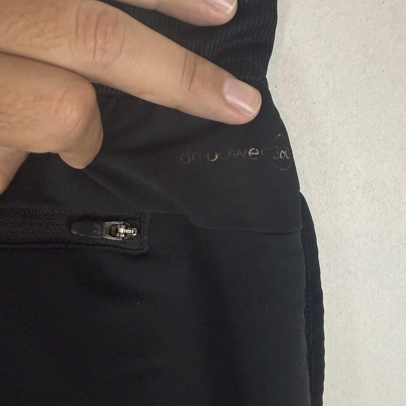 Russell Pants Mens Medium Black Dri-Power 360 Jogger Zip Pocket Stretch Athletic