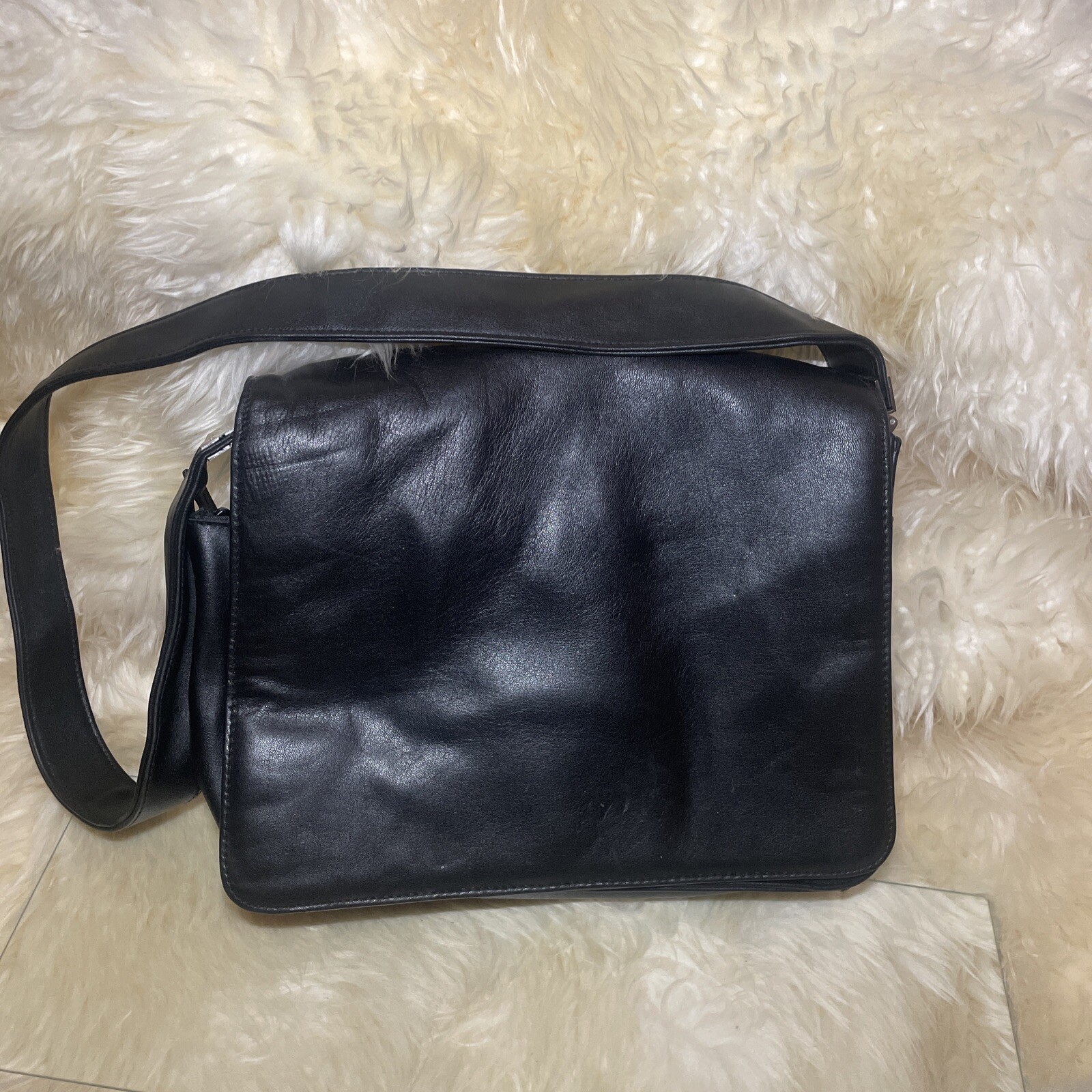 Worthington Black Bag 10x7x3 Classic Basic Zipper Side Pocket NEW w Out Tags