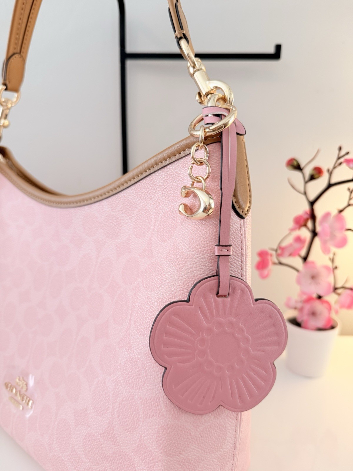 Coach Signature Logo Pink Shoulder Bag Zip Adjustable Strap Gold Hardware Charm