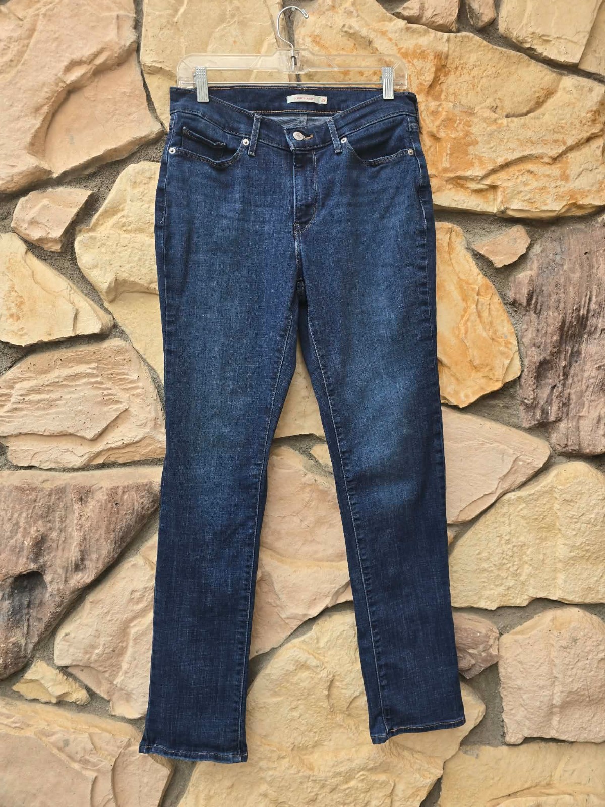 LEVI Dark Blue Classic Straight Leg 8L (MEASURES 30″x30″) Women’s Denim Jeans
