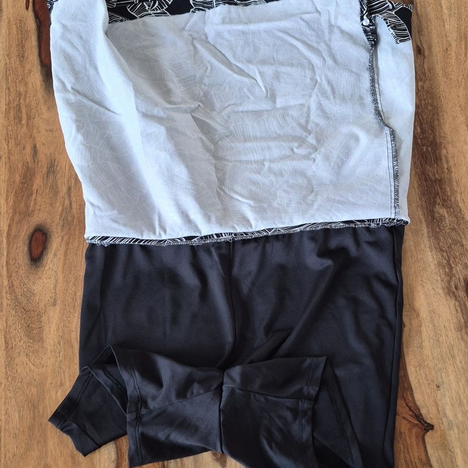 Rafaella Comfort, Abstract Leaves Print, Stretchy Skort