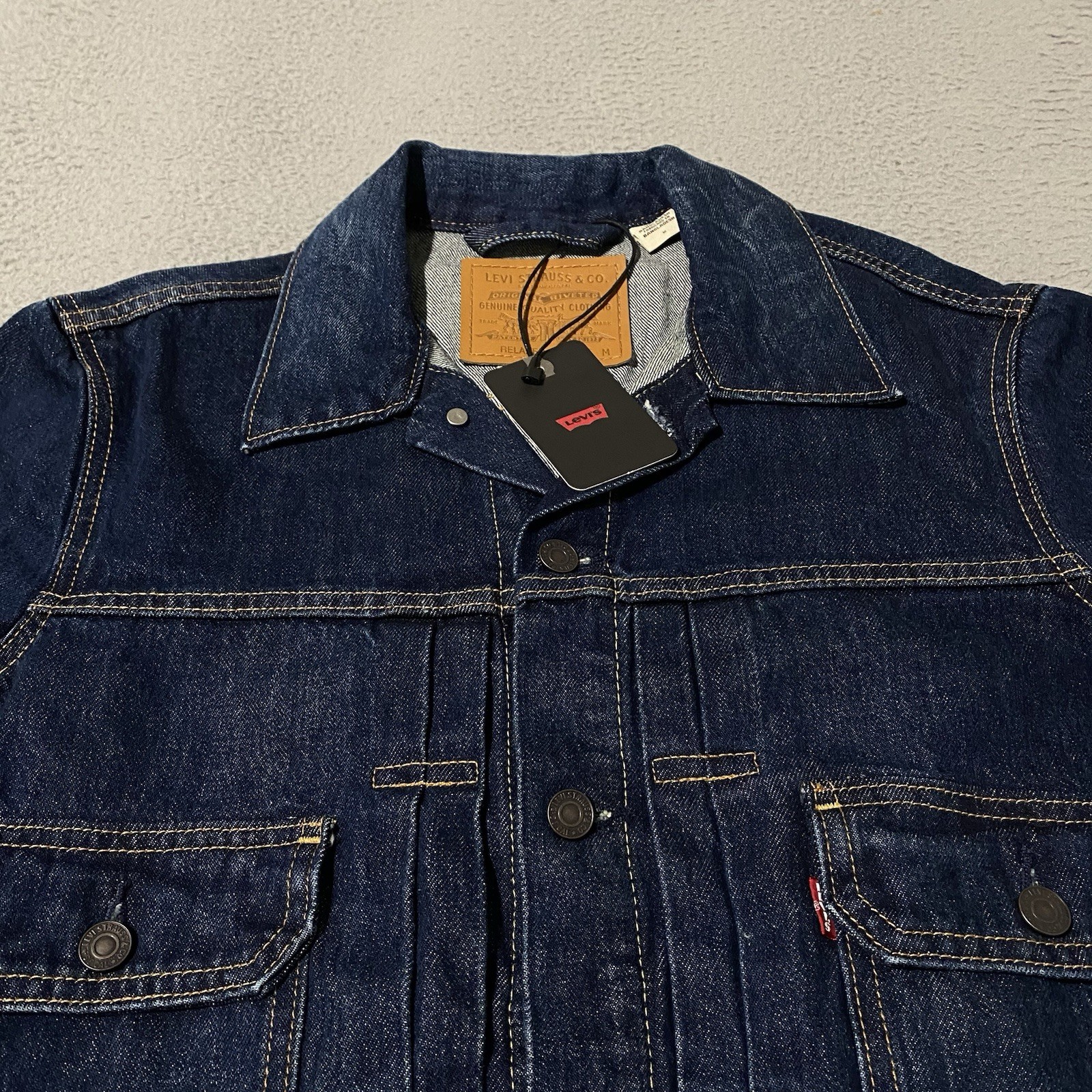 Levis Premium Type 2 Denim Jacket Mens Medium Blue Jean Relaxed Fit Trucker NEW