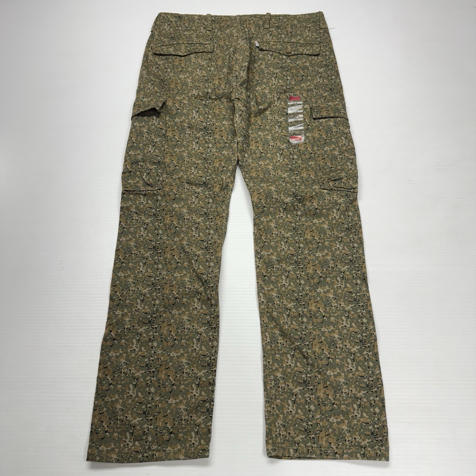 Levis Slim Straight Cargo Forest Camo Pants 32×30 Cotton Blend NWT USA Army