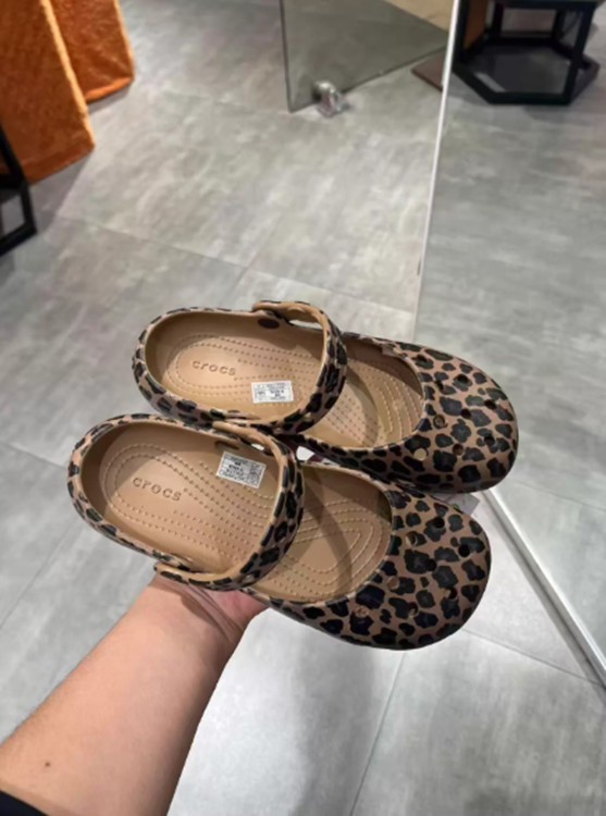 New Womens Crocs Classic Leopard Print Ballet Flat Clog beach shoes Black