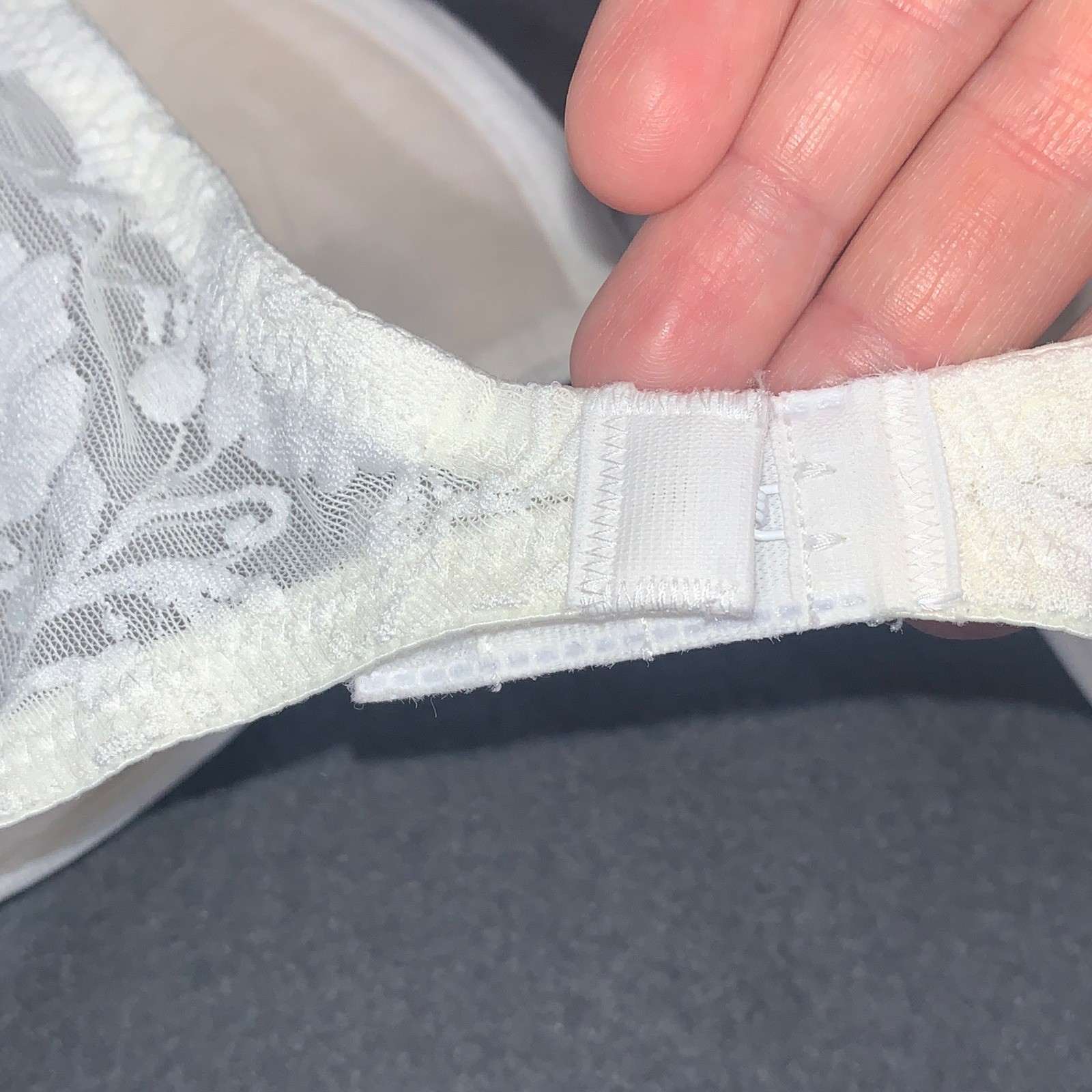 Kathy Ireland Underwire Bra Womens 36B White Lace Satin Bow Lingerie