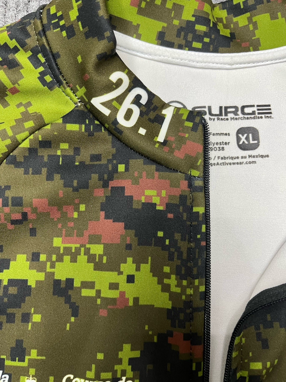Surge Women’s XL 1/4 Zip Mock Neck Long Sleeve Running Camo Polyester Top