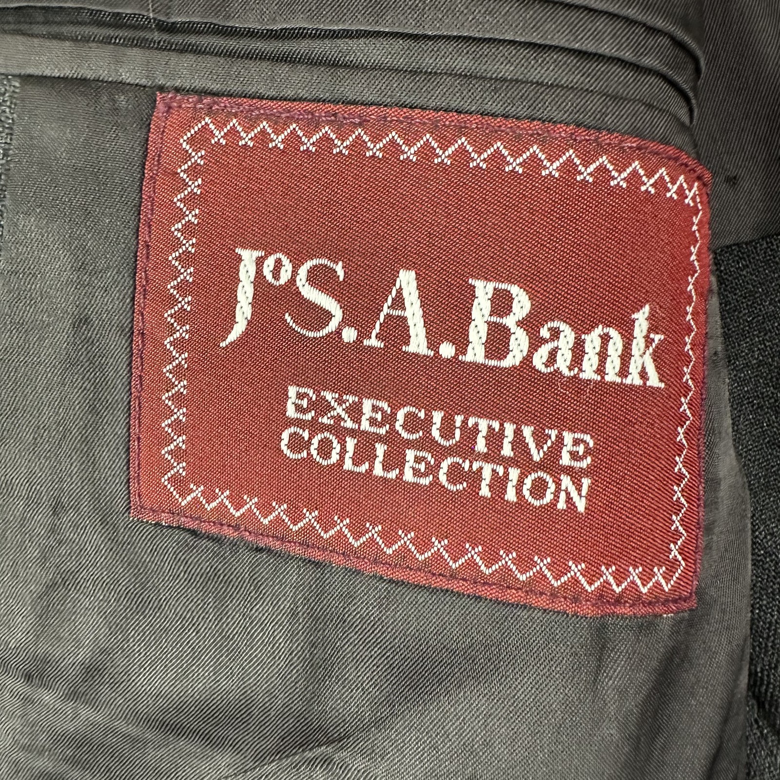 Jos A Bank Suit 44R Gray 2 Button Wool Pants 38×28 Pleated Front Canvased
