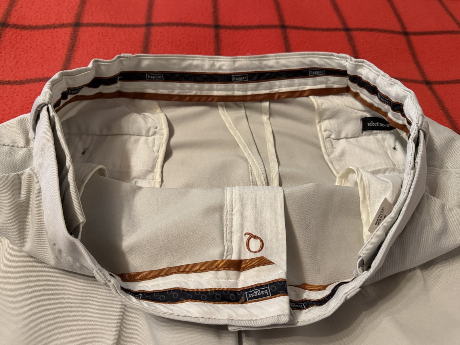 Haggar Men’s Expandable Waist 36 to 38×27.5 L Select No-Iron Khaki Cotton Pants
