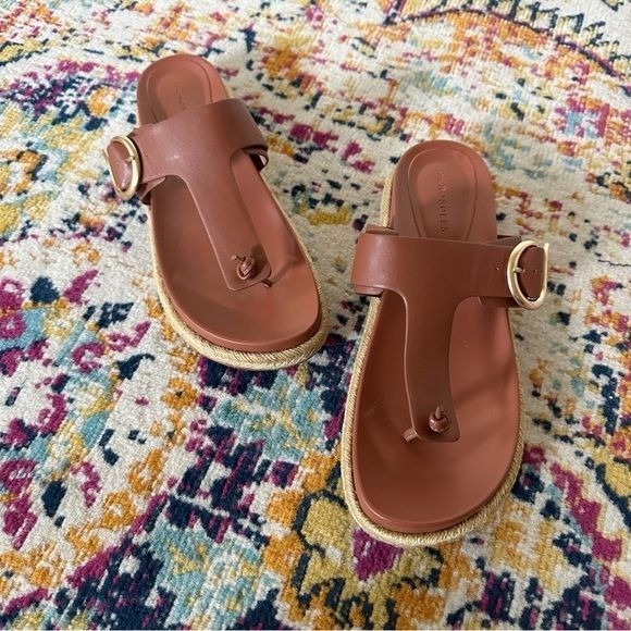 AEROSOLES Cina Vegan Leather T-Strap Sandals Womens Size 10 Comfort Slip On Shoe