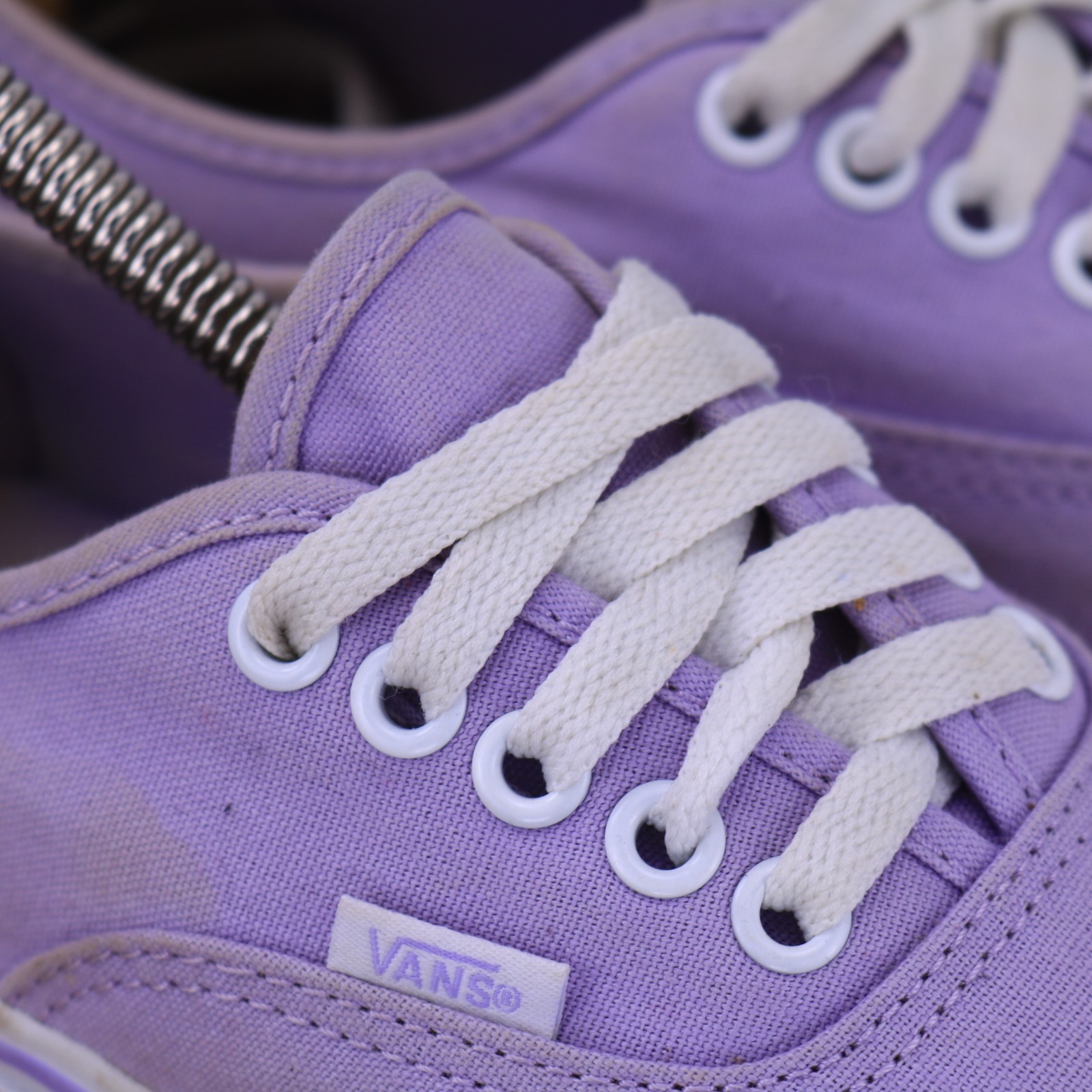 Vans Authentic Lavender White Canvas Low Top Skate Shoes Size Men 6.5 / Women 8