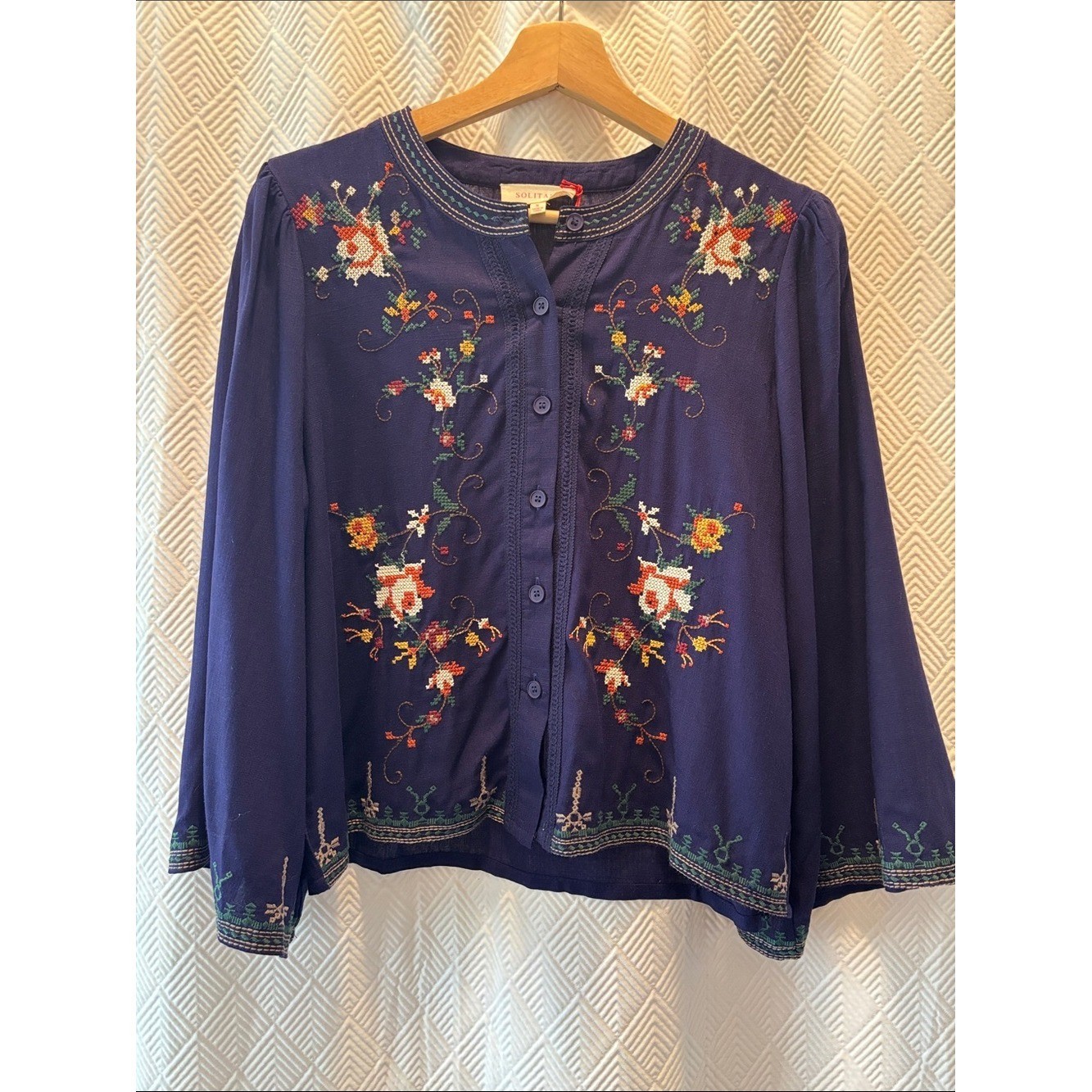 NWT Solitaire Navy Blue Embroidered Floral Boho Button-Front Top